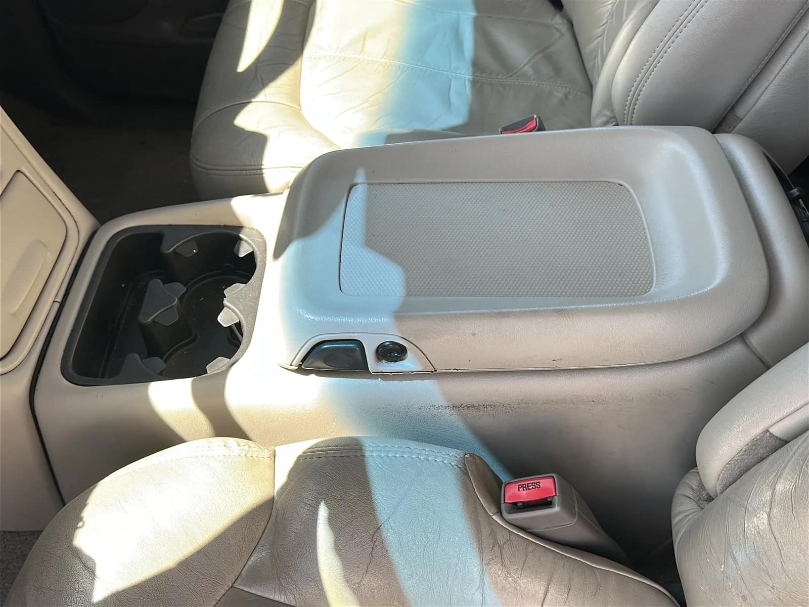 2001 Chevy Z71 Suburban, photo 40 of 69