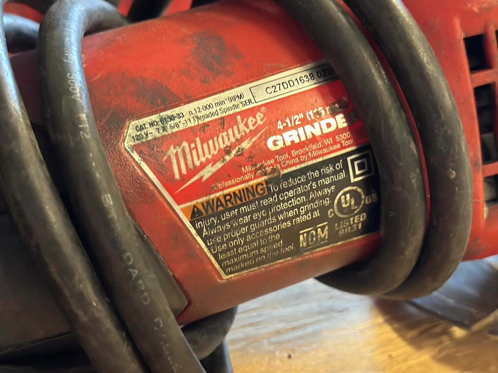 Milwaukee 4-1/2” Grinder With Bag, photo 2 of 5