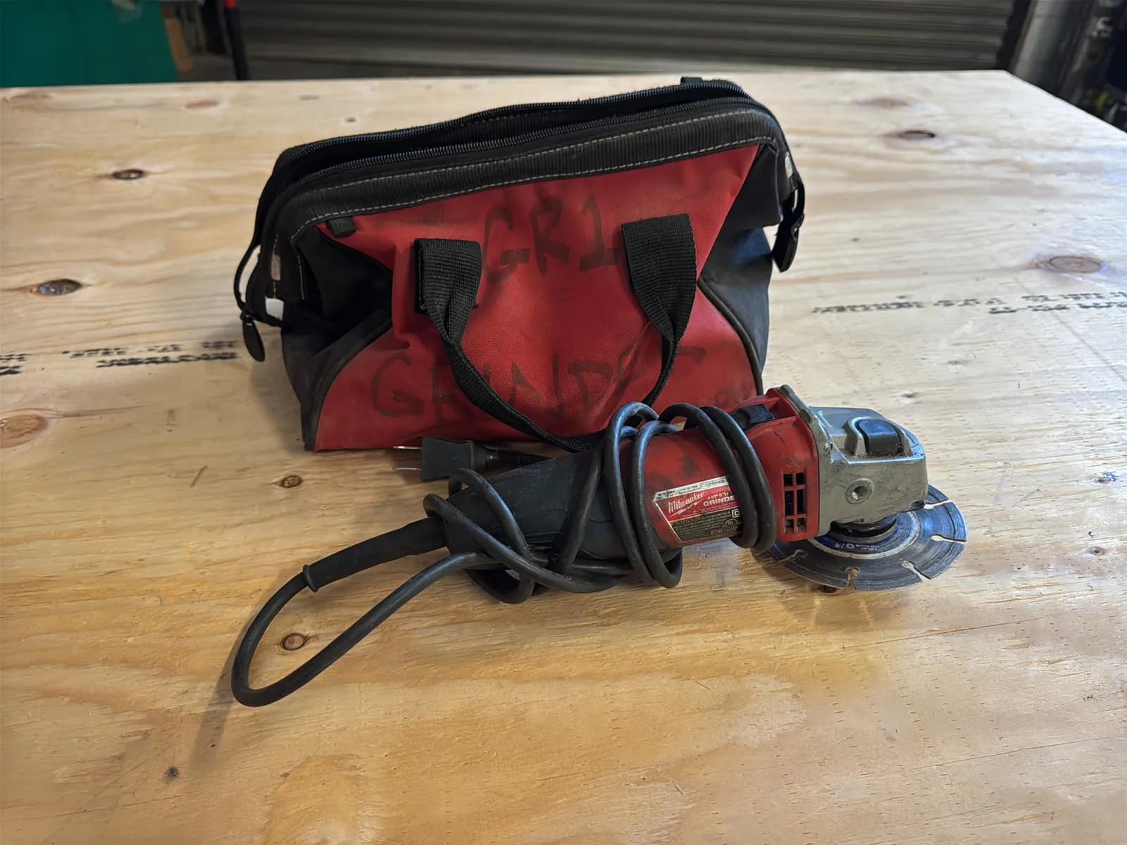 Milwaukee 4-1/2” Grinder With Bag, photo 1 of 5