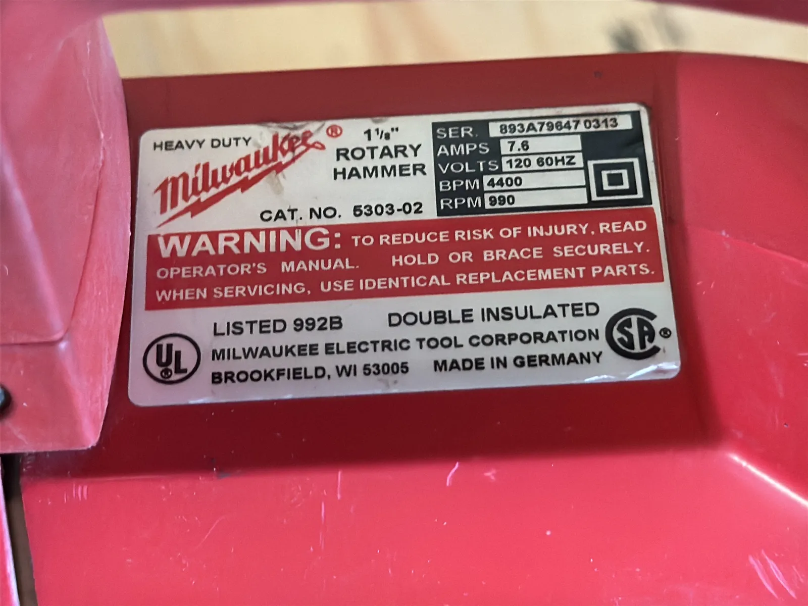 Milwaukee Heavy Duty 1-1/8” Rotary Hammer With Case, photo 6 of 9