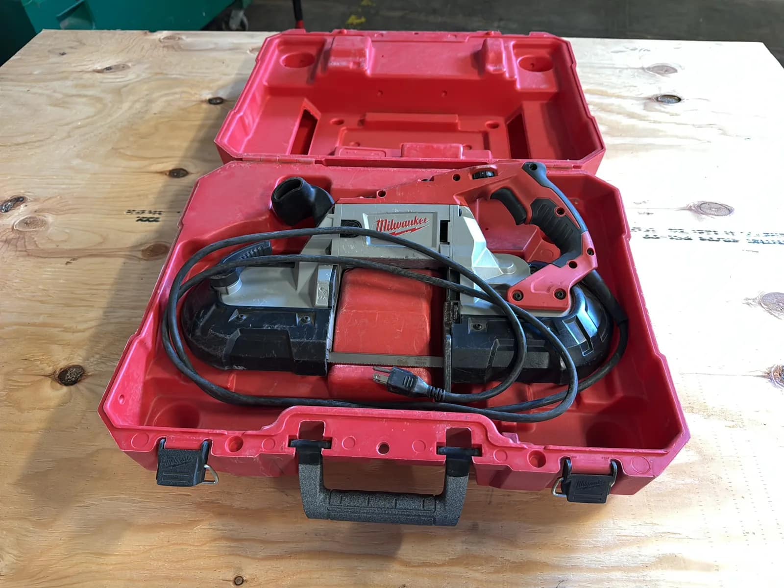 Milwaukee BS01 Band Saw, photo 1 of 9
