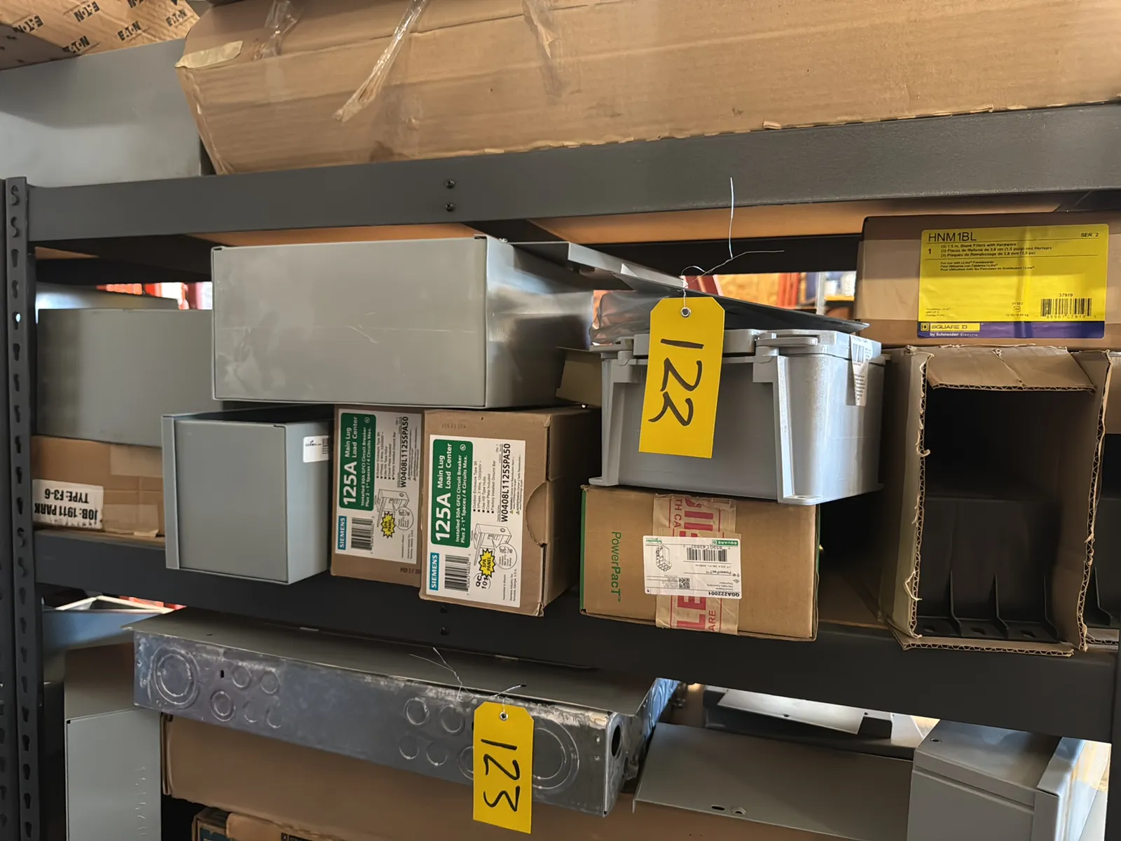 contents-of-1-shelf-siemens-electrical-boxes-mu79t2l1