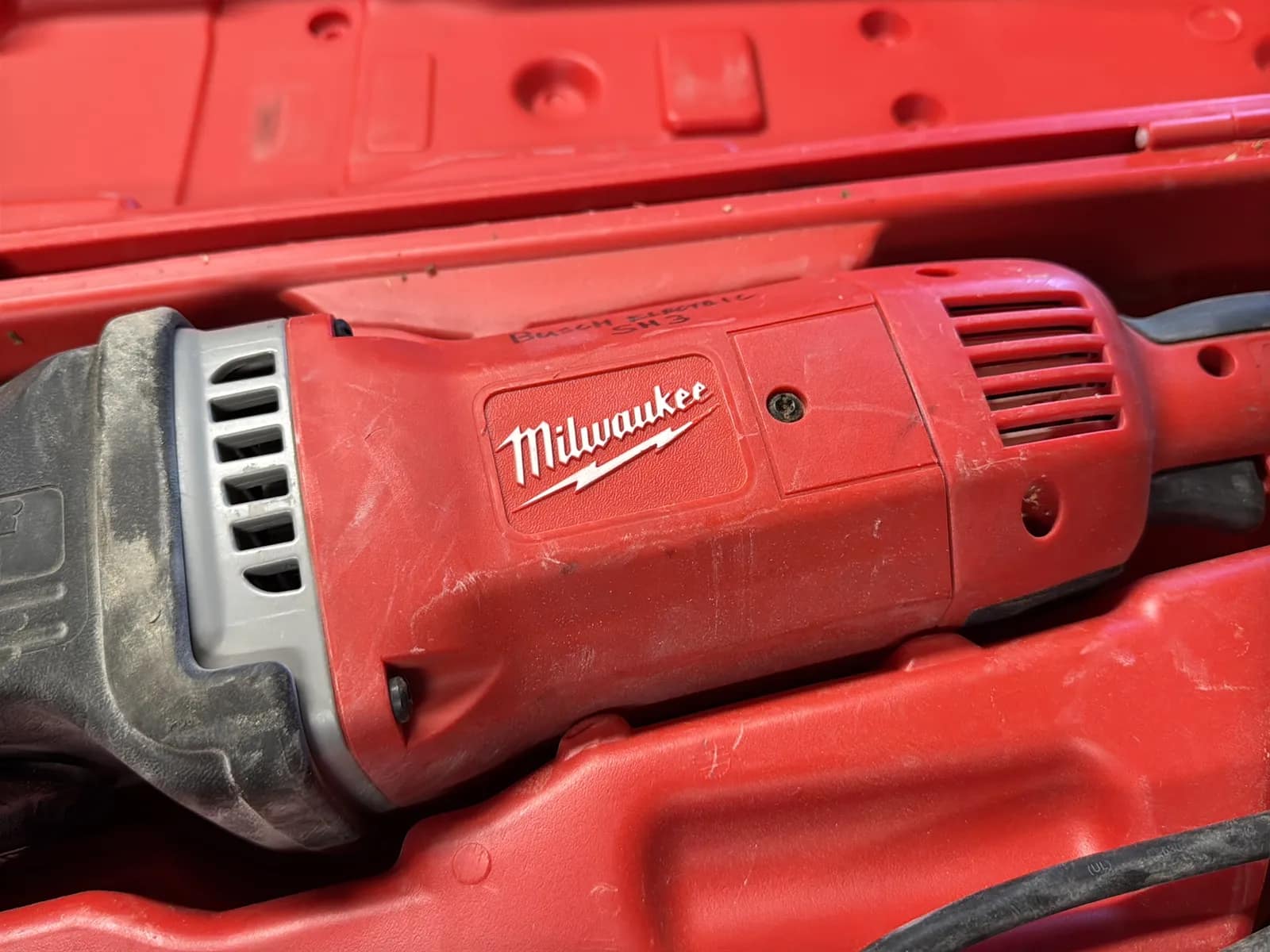 Milwaukee 1/2” Super Hawg Hammer Drill, photo 4 of 9