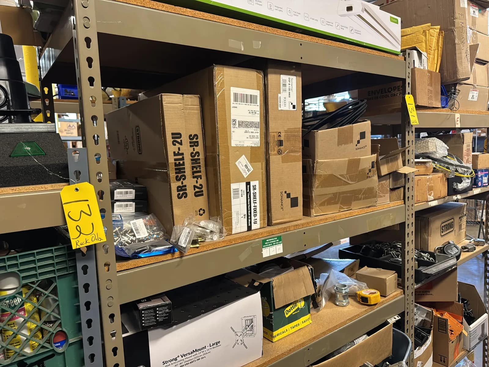 adjustable-metal-shelving-unit-contents-not-included-mu7apzet