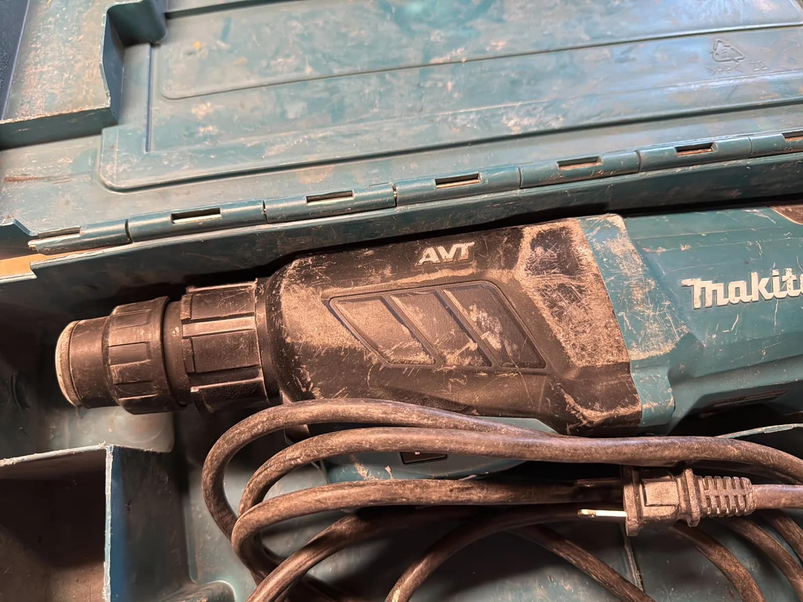 Makita 1” Rotary Hammer HR2641, photo 5 of 9