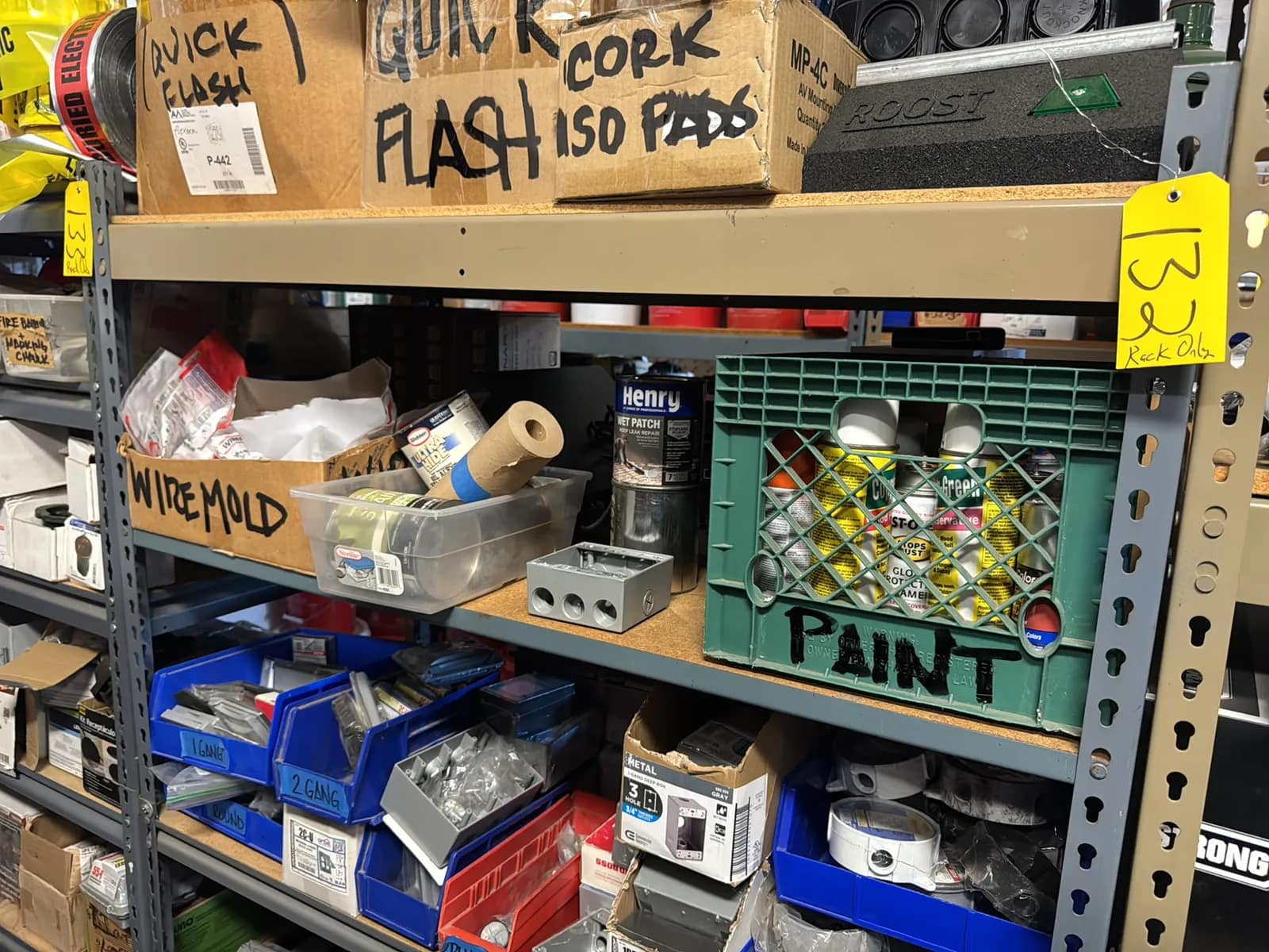 adjustable-metal-shelving-unit-contents-not-included-mu7aqf1m