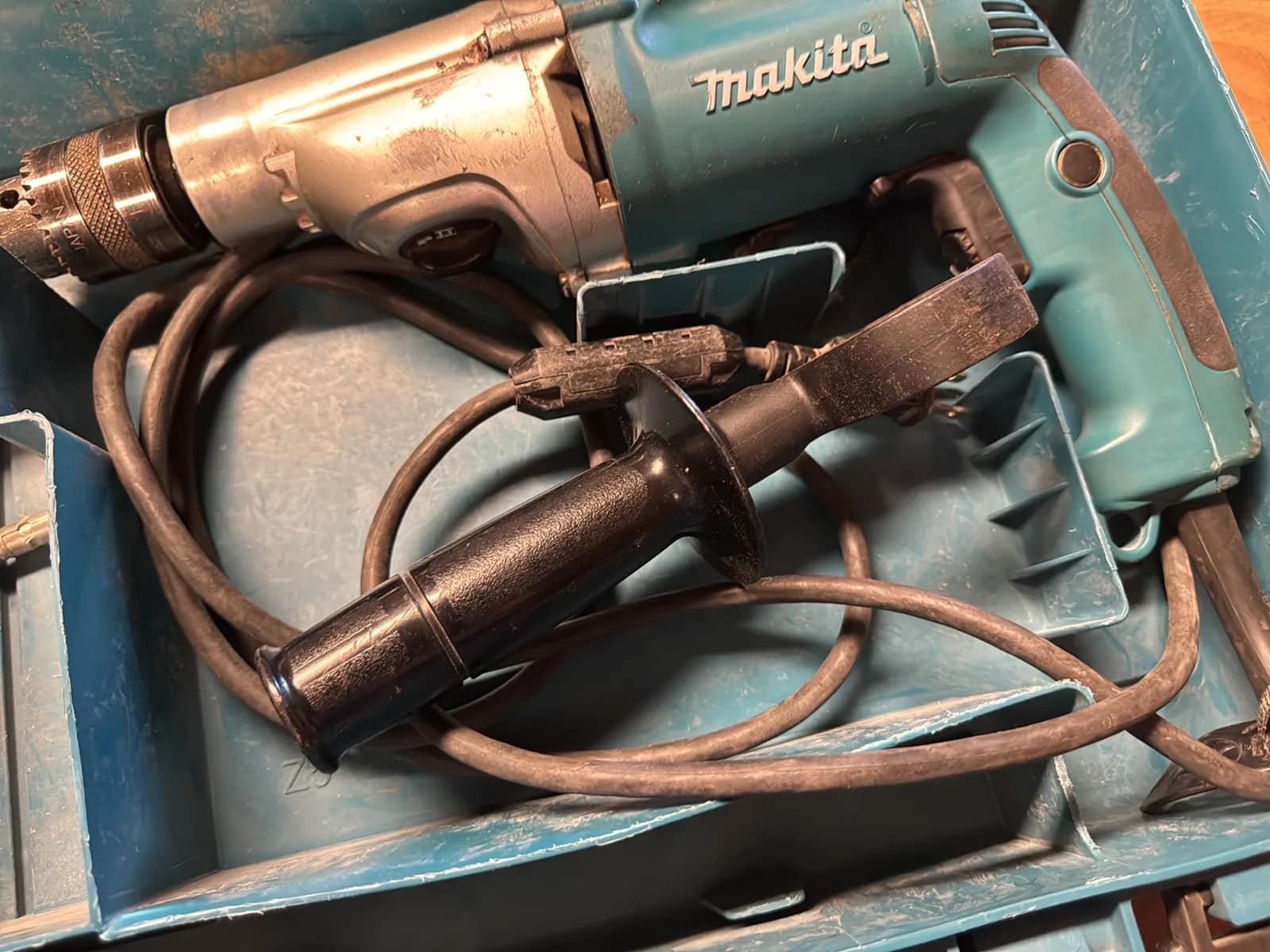 Makita 3/4” Hammer Drill HP2050, photo 5 of 9