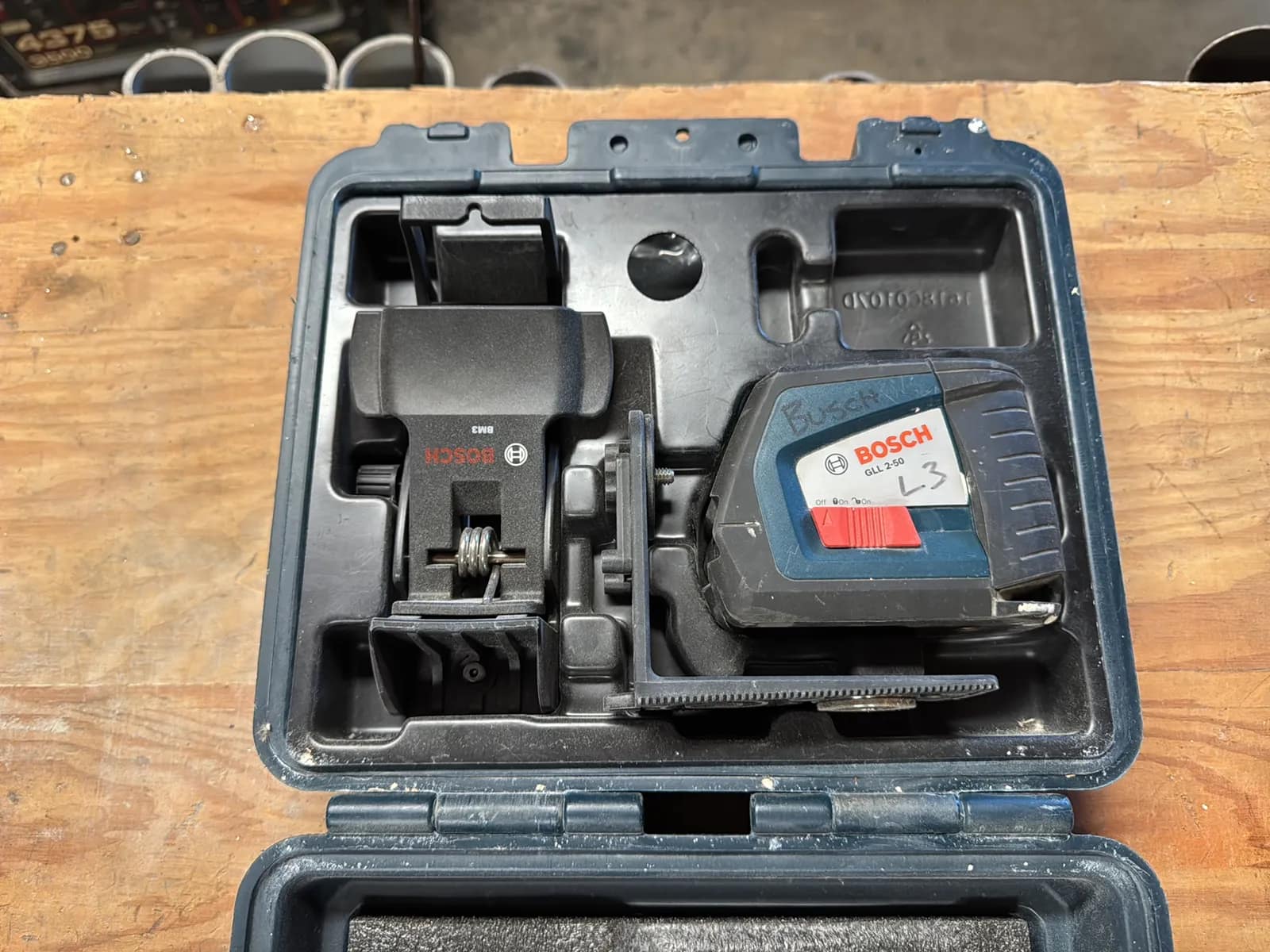 Bosch Self-Leveling Cross-Line Laser Level, photo 1 of 6