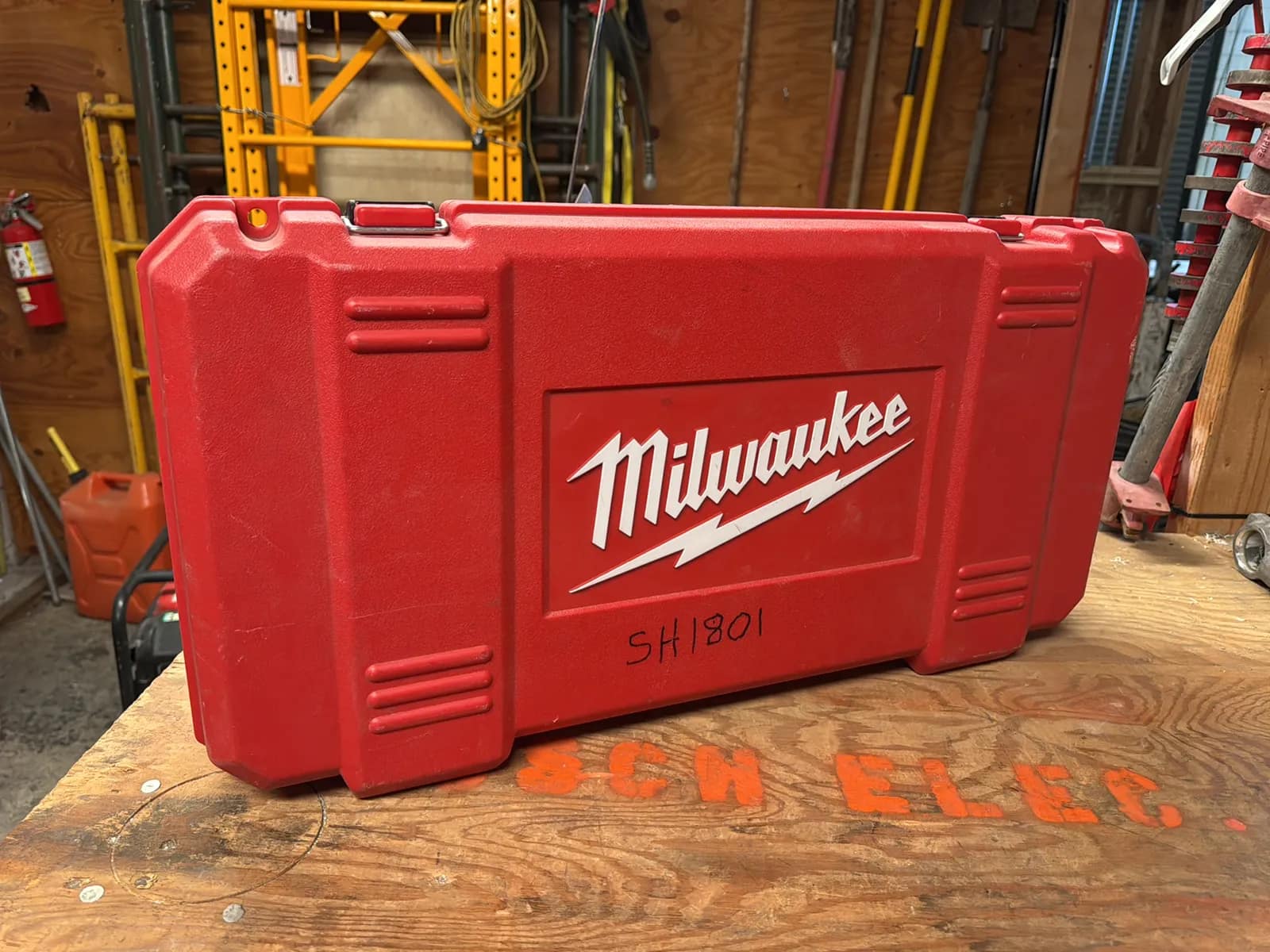 Milwaukee 1/2” Super Hawg Hammer Drill, photo 2 of 9