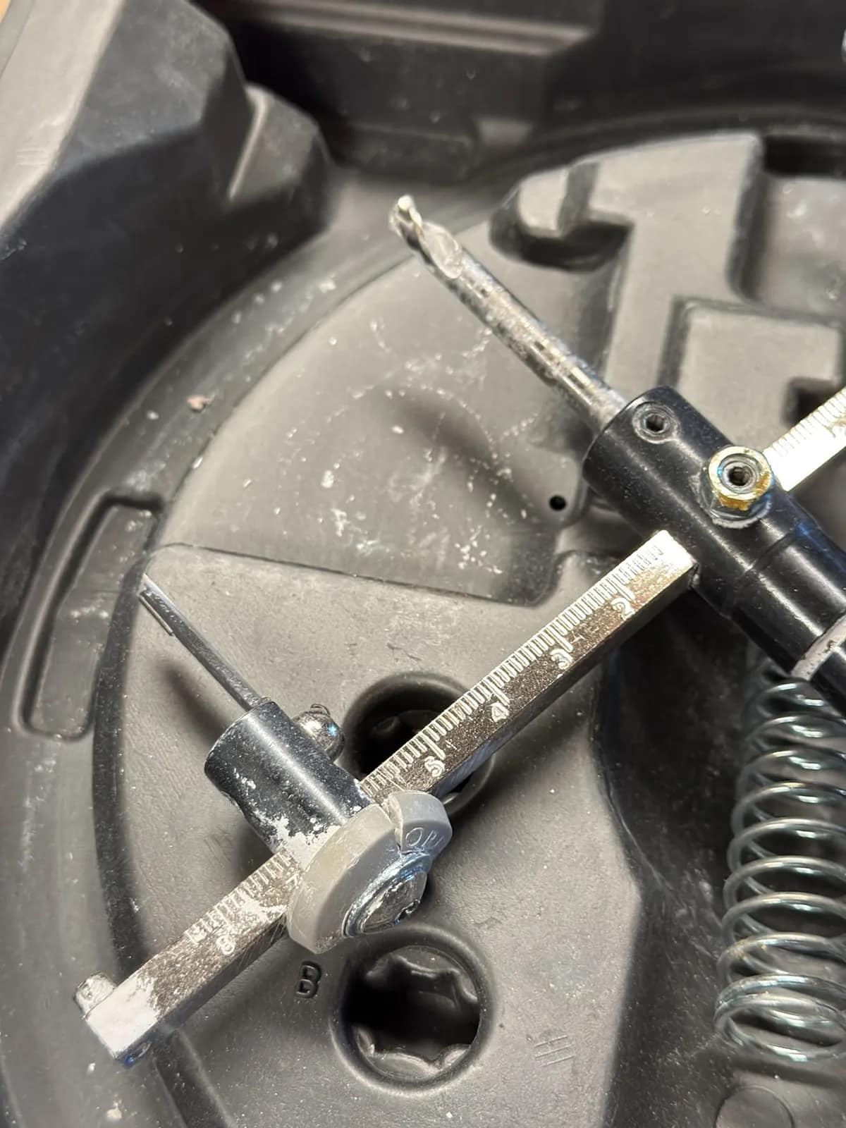Twin-Blade X200TC Adjustable Round Hole Cutter, photo 5 of 6