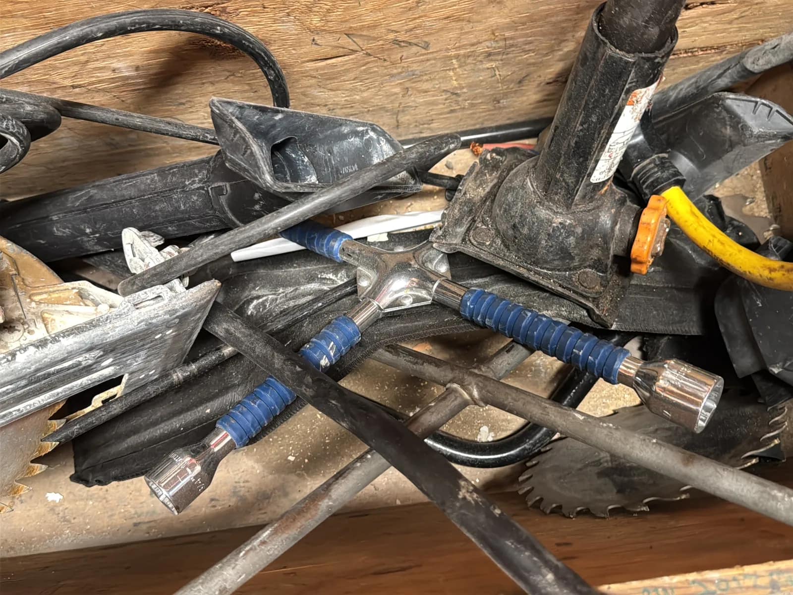 Crate And Contents: Saw, Star Wrenches, And Bottle Jack, photo 6 of 8