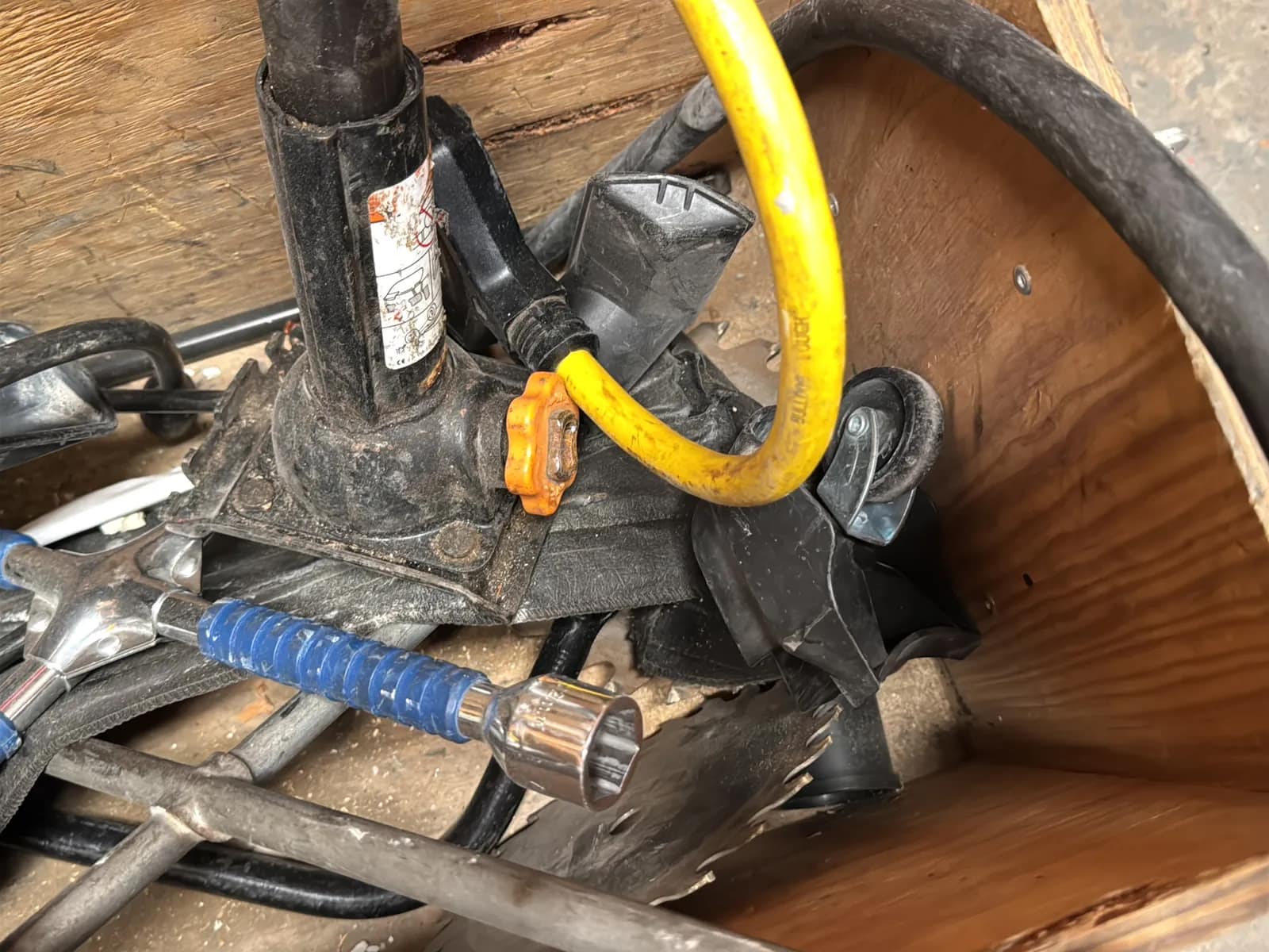 Crate And Contents: Saw, Star Wrenches, And Bottle Jack, photo 8 of 8