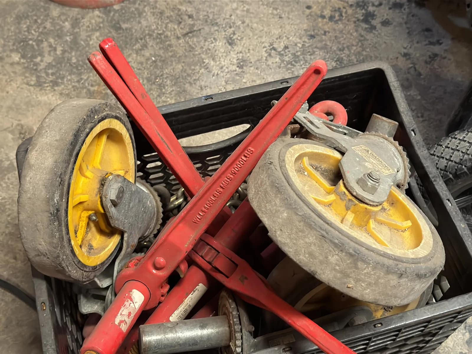 Crate And Contents: Chain Binders, Heavy Duty Large Casters, photo 4 of 6