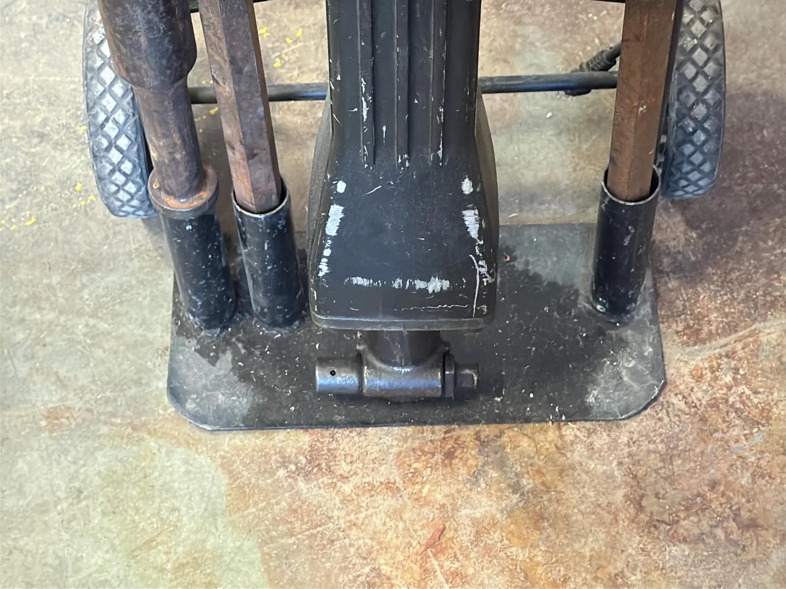 Central Machinery Breaker Hammer Corded Demolition Hammer, photo 4 of 7