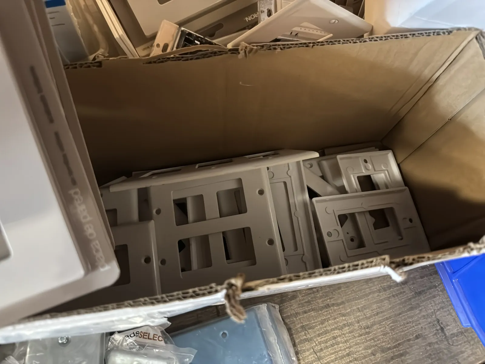 Contents Of (1) Shelf: Lutron Accessories, Switch Covers And More, photo 6 of 13