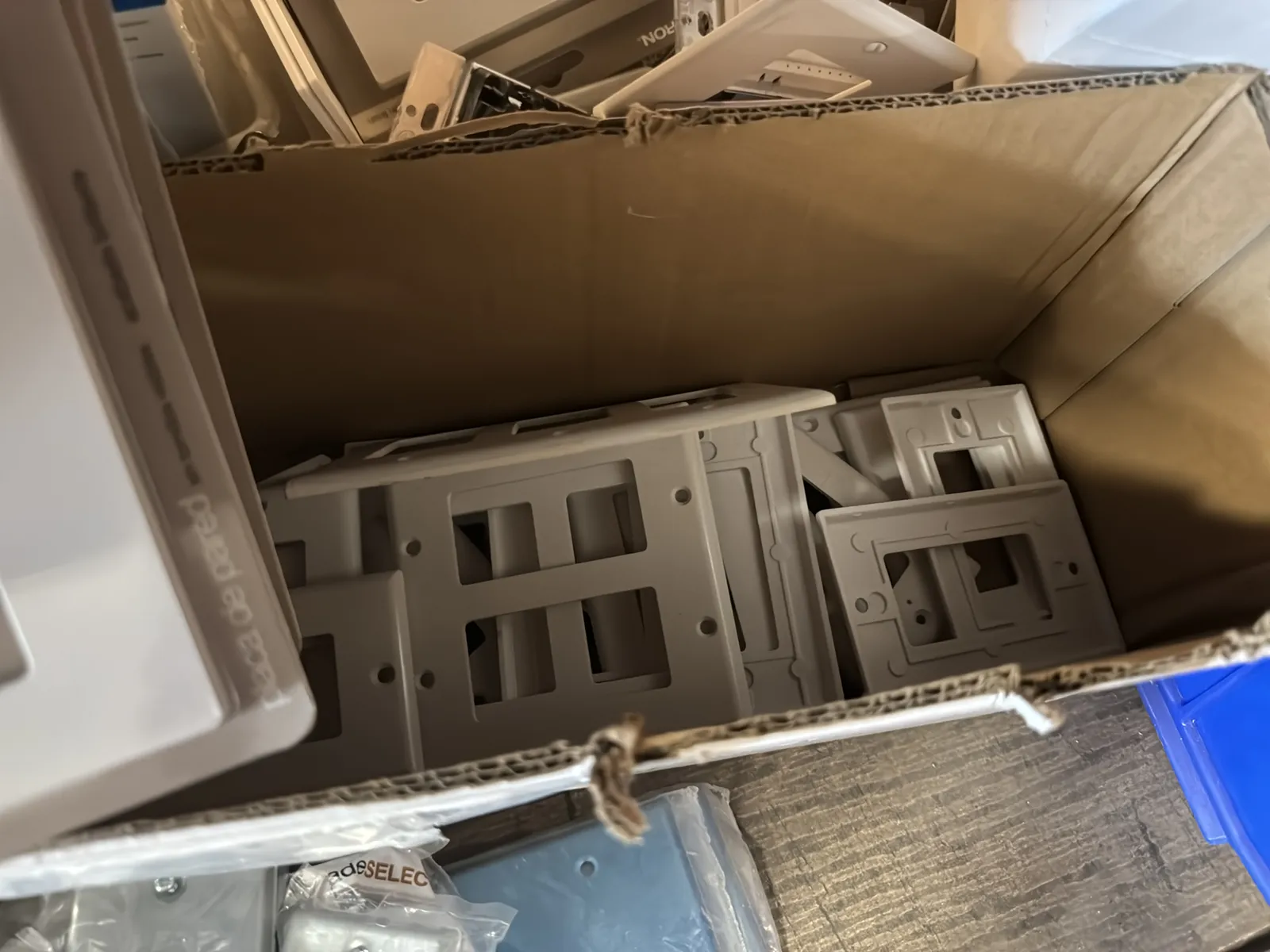 Contents Of (1) Shelf: Lutron Accessories, Switch Covers And More, photo 5 of 13