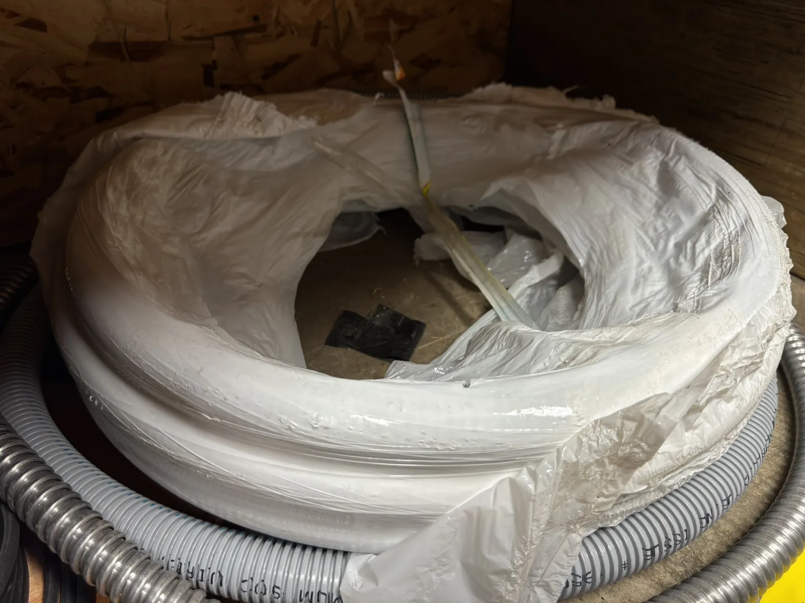 Contents Of (1) Shelf: Assorted Wire And Conduit, photo 4 of 4