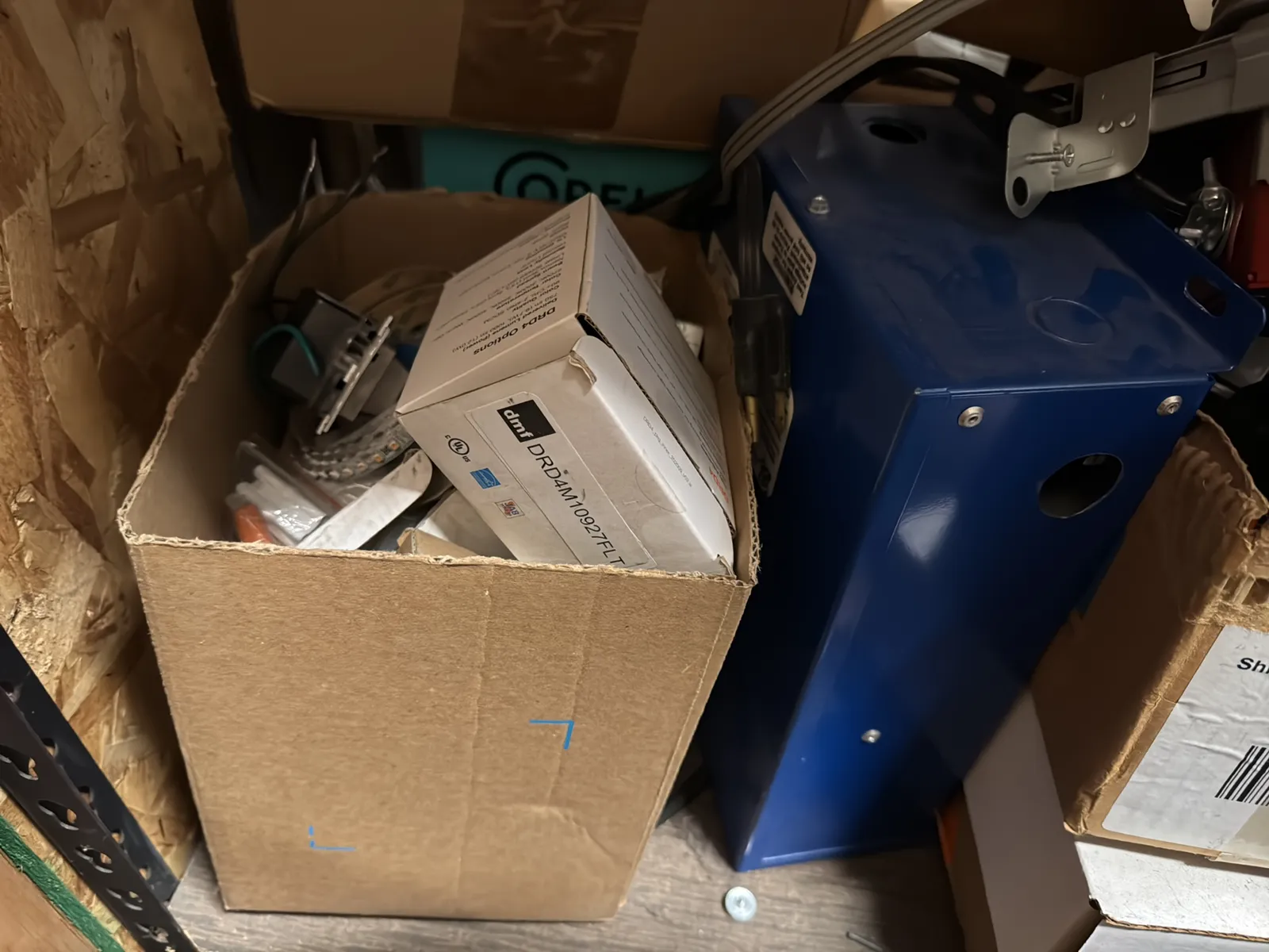 Contents Of (1) Shelf: Recessed Lighting, Assorted Switches And More, photo 13 of 15