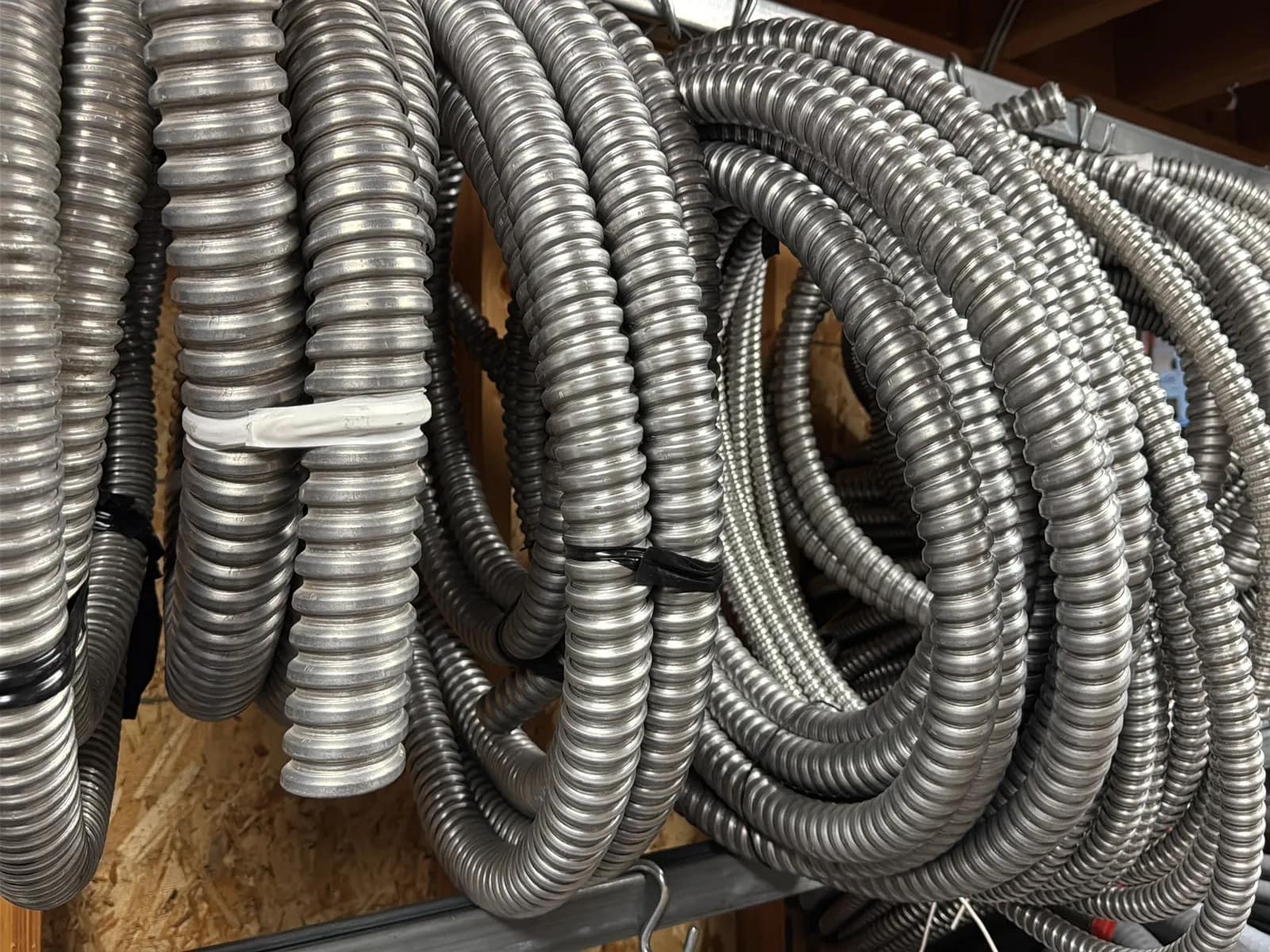 Contents Of (1) Shelf: Assorted Conduit, photo 7 of 9