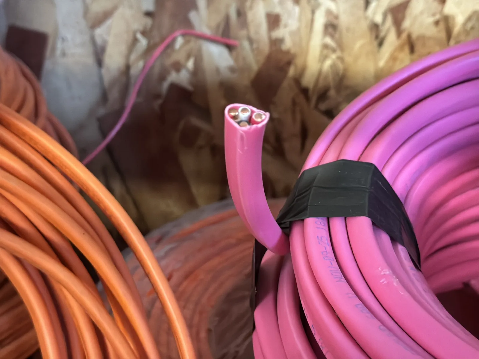 Contents Of (1) Shelf: Assorted Wire, photo 13 of 13