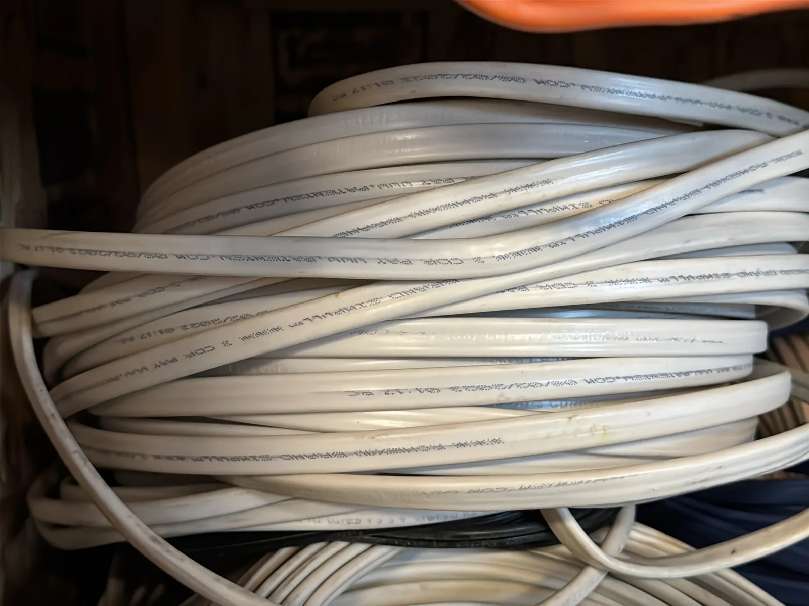 Contents Of (1) Shelf: Assorted Wire, photo 4 of 9