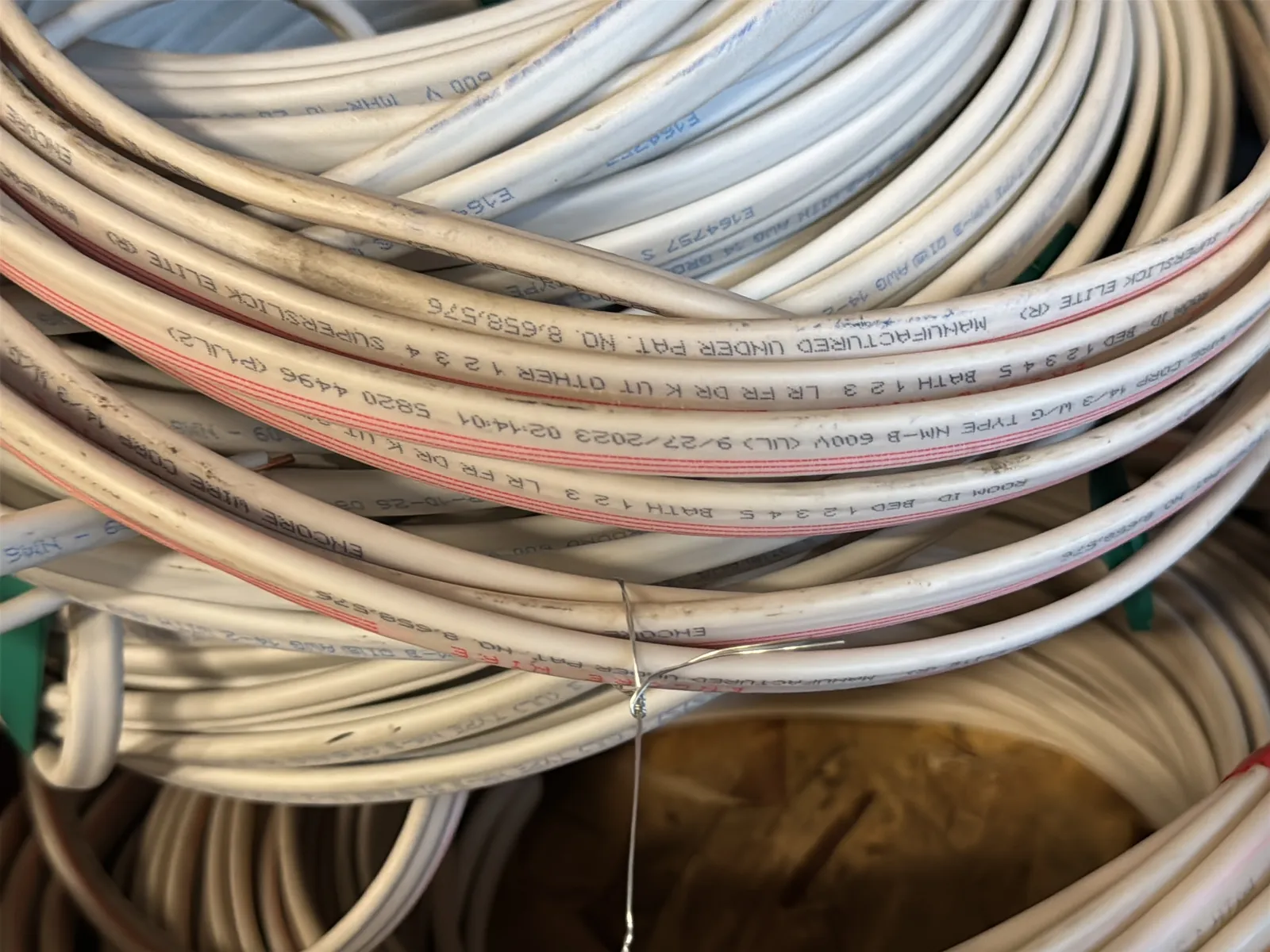 Contents Of (1) Shelf: Assorted Wire, photo 2 of 9