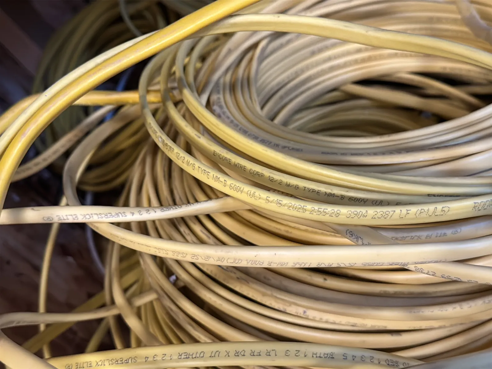 Contents Of (1) Shelf: Assorted Wire, photo 5 of 7