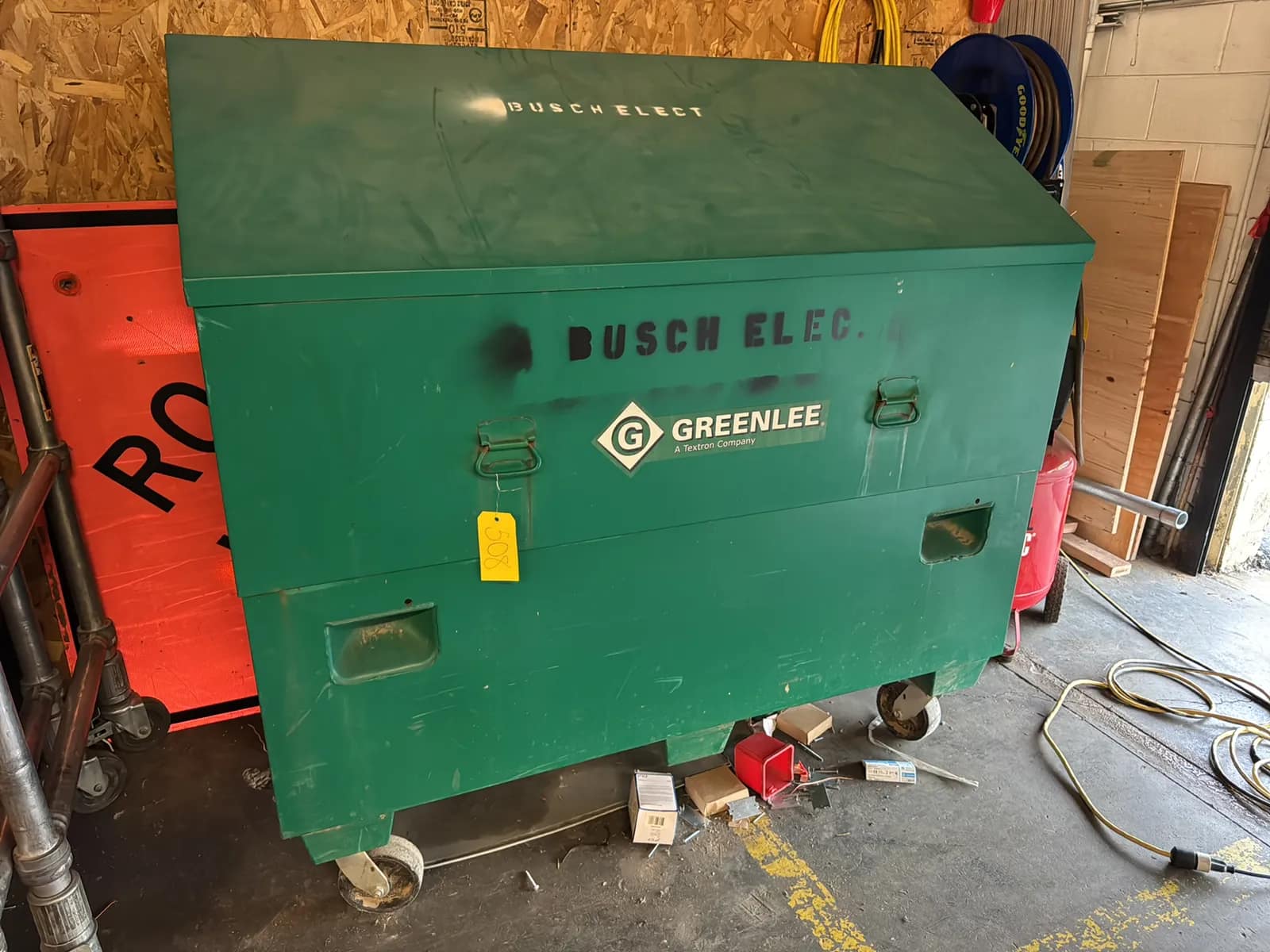 greenlee-3660-rolling-slant-top-tool-chest-with-contents-muecfw9a