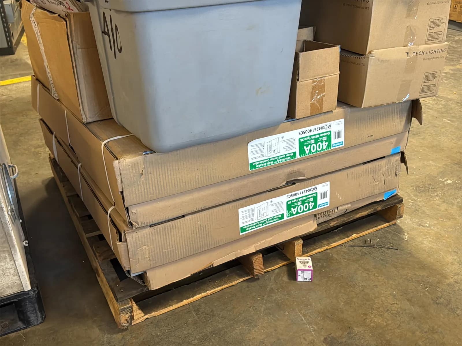 Contents Of Pallet: 400A Meter Load Centers, LED Downlights, And 2” Light Housings, photo 2 of 11