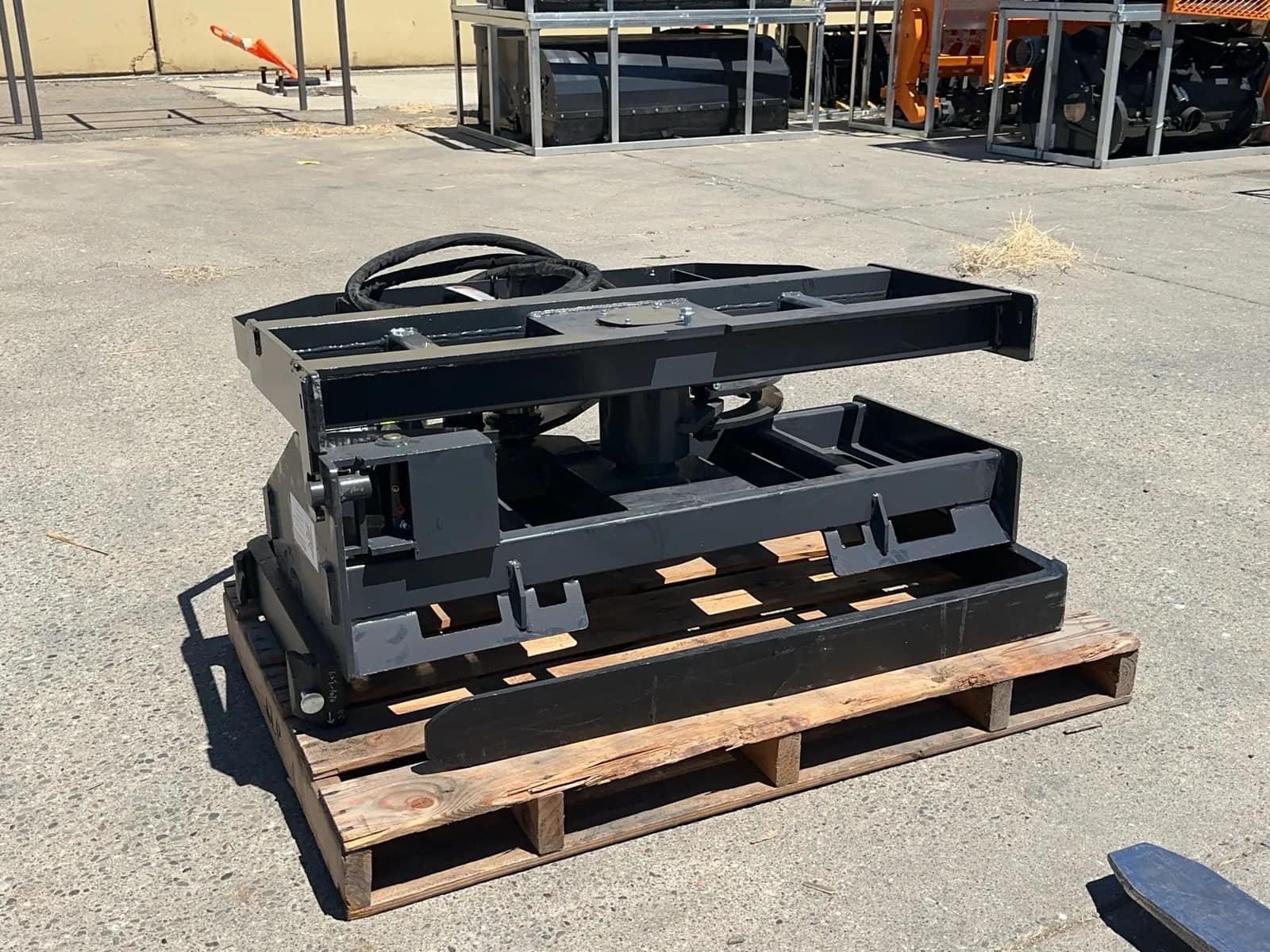 2026 Arteer RPT-42L Rotating Hydraulic Skid Steer Fork Attachment (Unused), photo 14 of 15