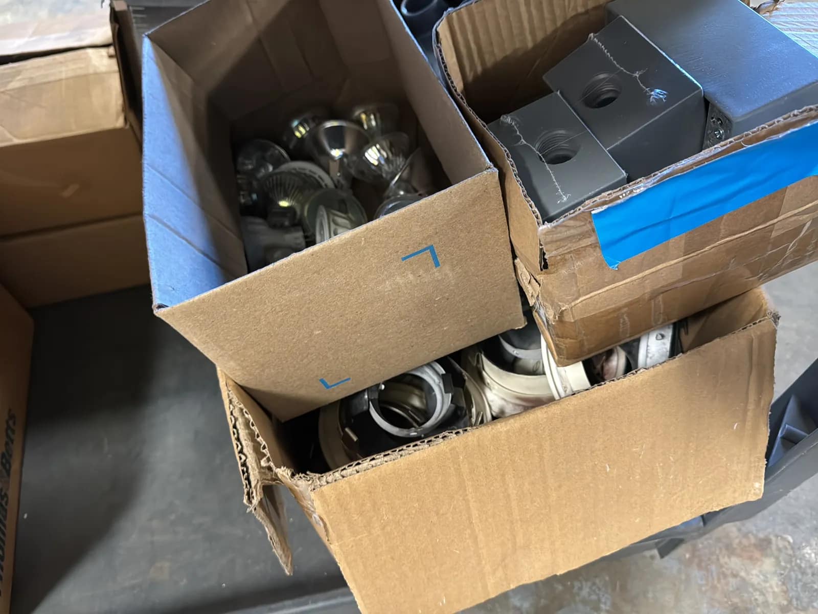 Haulmaster Rolling Cart And Contents: Electrical Supply, Breaker Switches, Light Fixture Boxes, And Cover Plates And Berger Tripod, photo 20 of 22