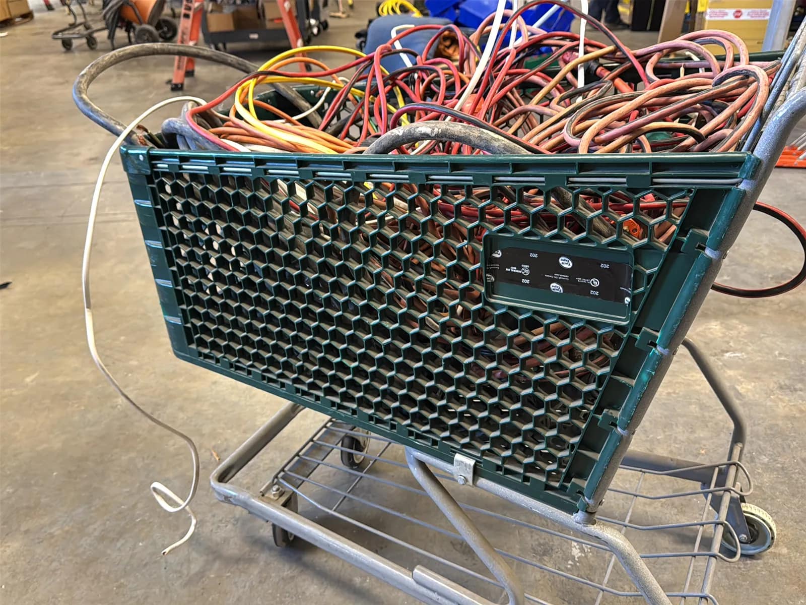 Cart And Contents: Extension Cords, photo 7 of 8