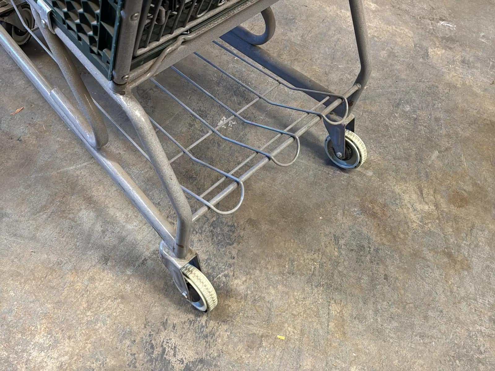 Cart And Contents: Extension Cords, photo 6 of 8