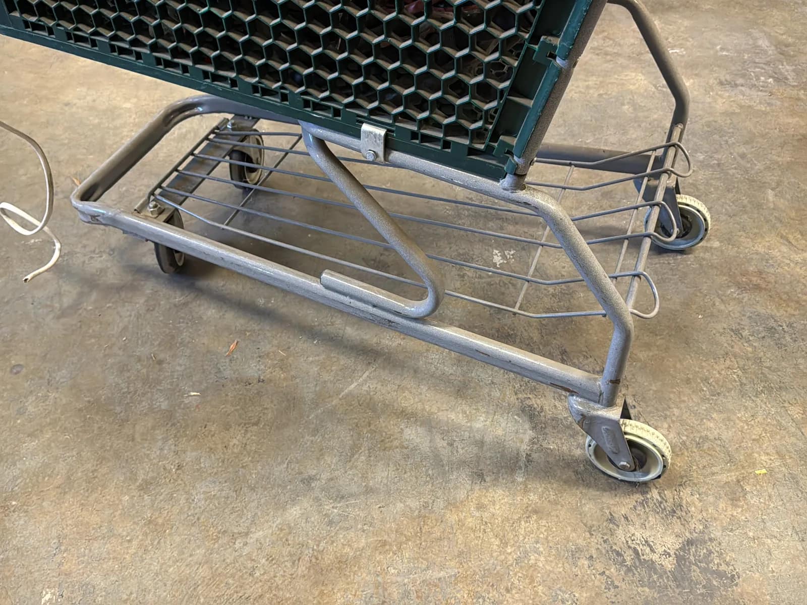 Cart And Contents: Extension Cords, photo 8 of 8