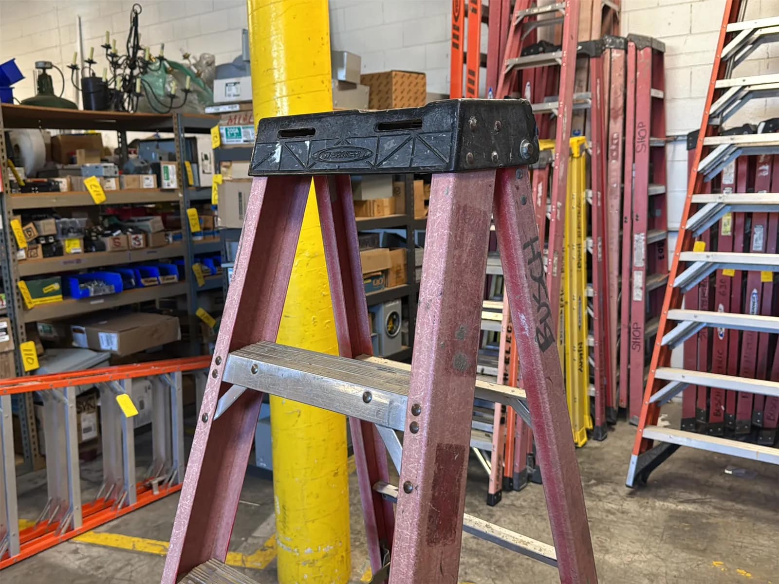 Werner 6’ Fiberglass Ladder, photo 2 of 6