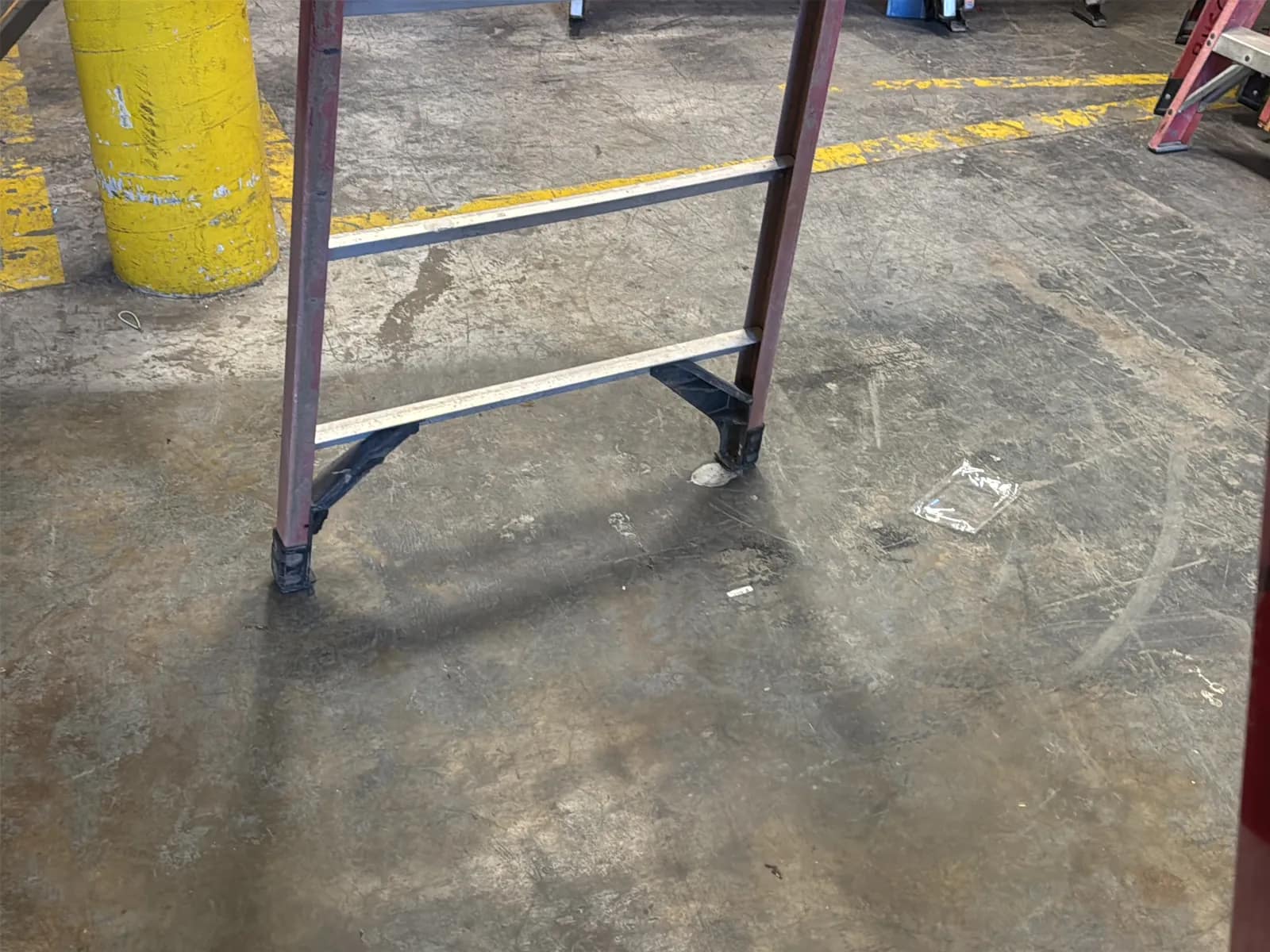 Werner 10’ Fiberglass Ladder, photo 7 of 7