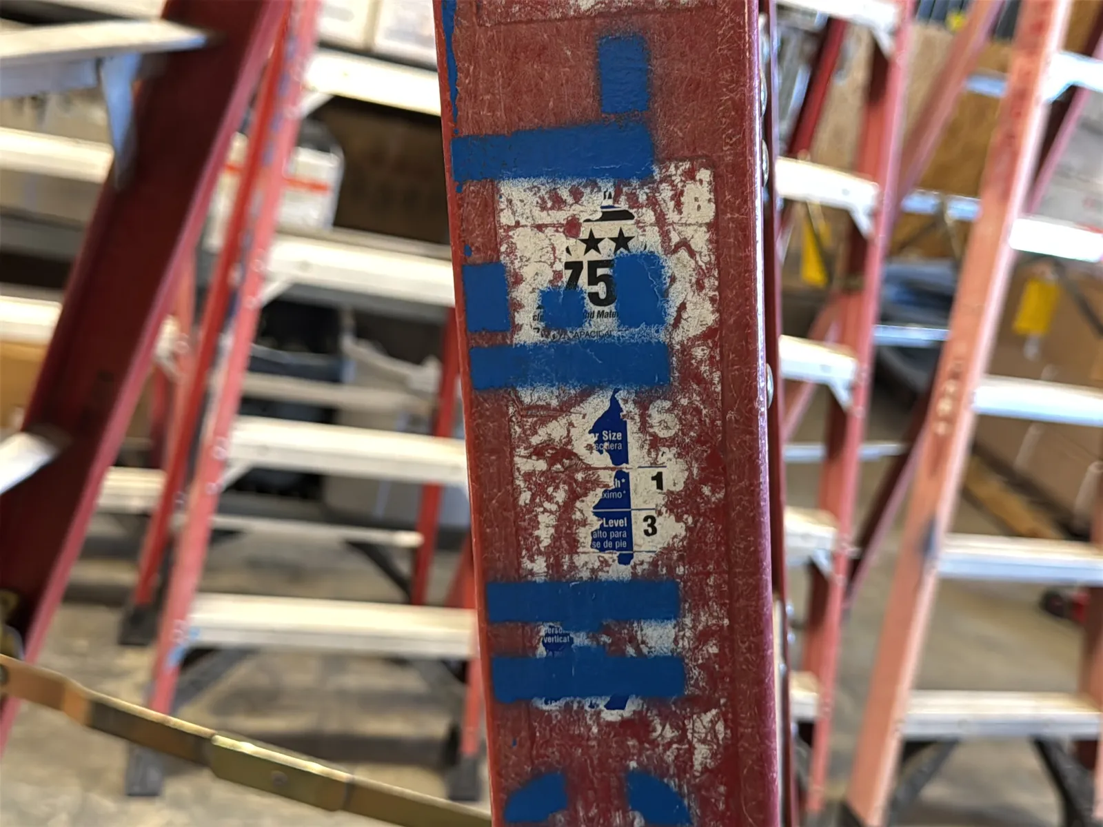 Werner 6’ Fiberglass Ladder, photo 6 of 6