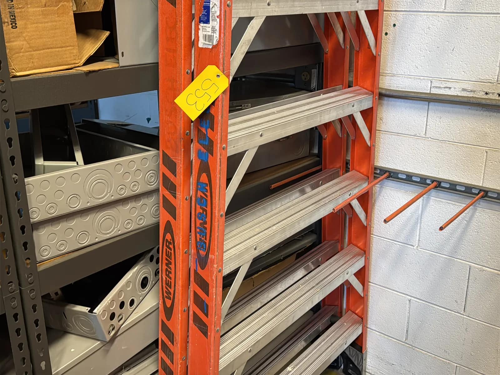 Werner 14’ Fiberglass Ladder, photo 3 of 8