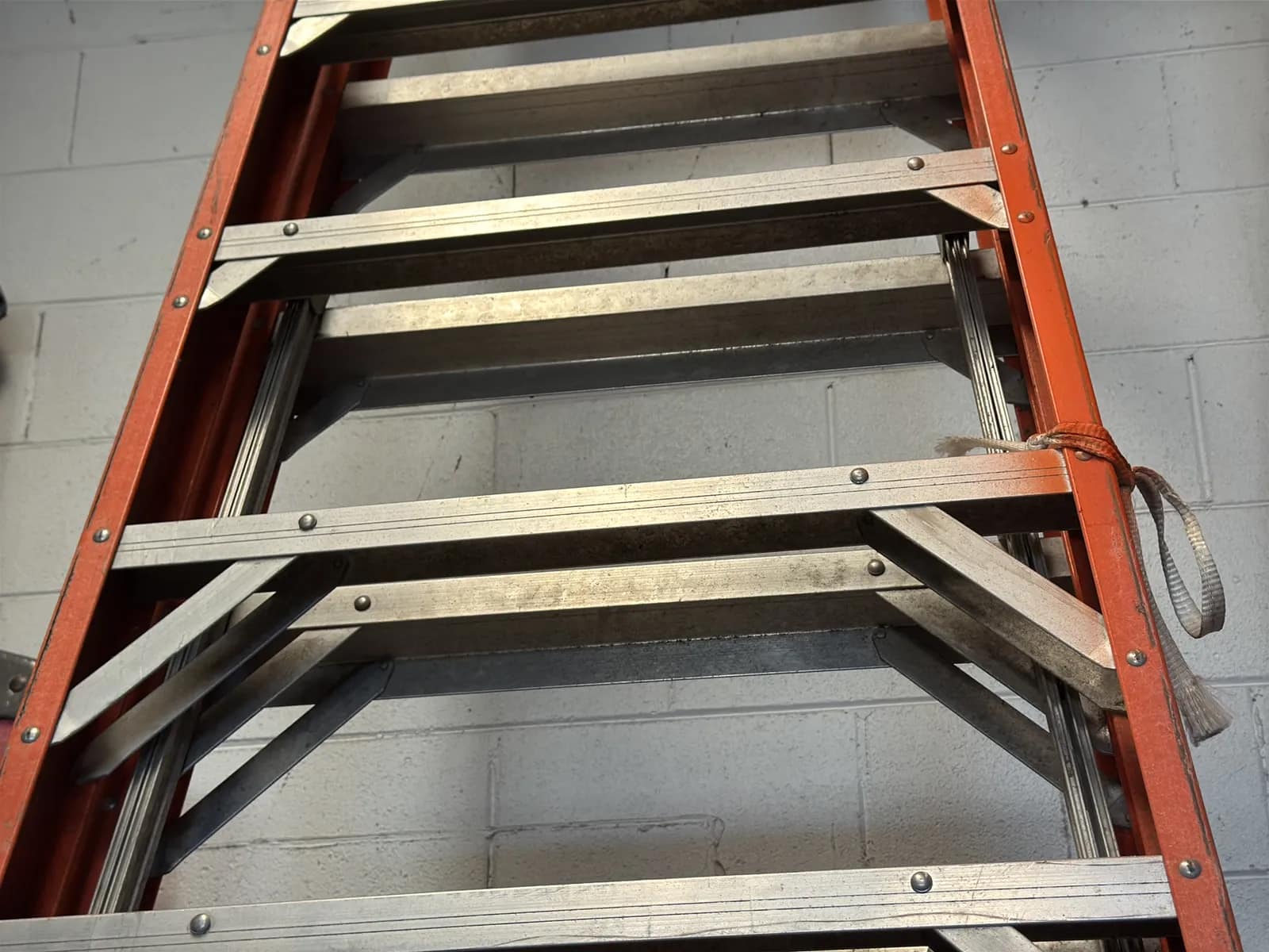 Werner 16’ Fiberglass Ladder, photo 8 of 10