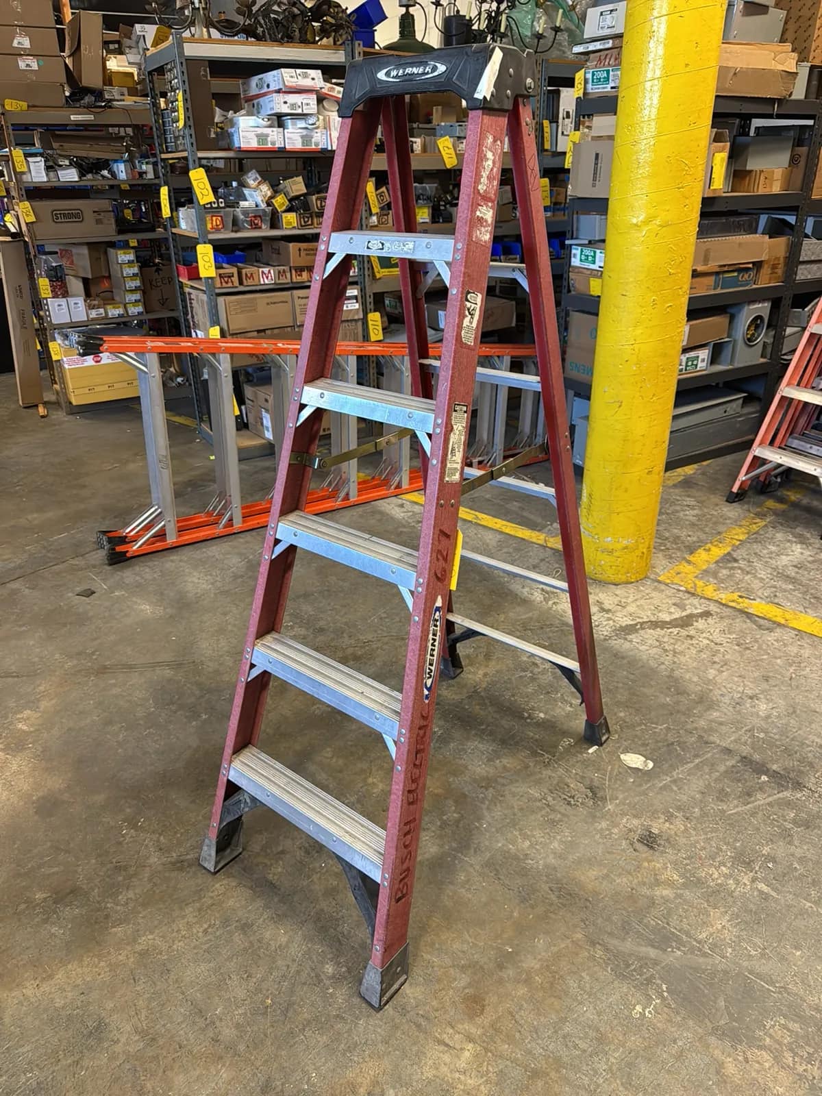 werner-6-fiberglass-ladder-0a18d8