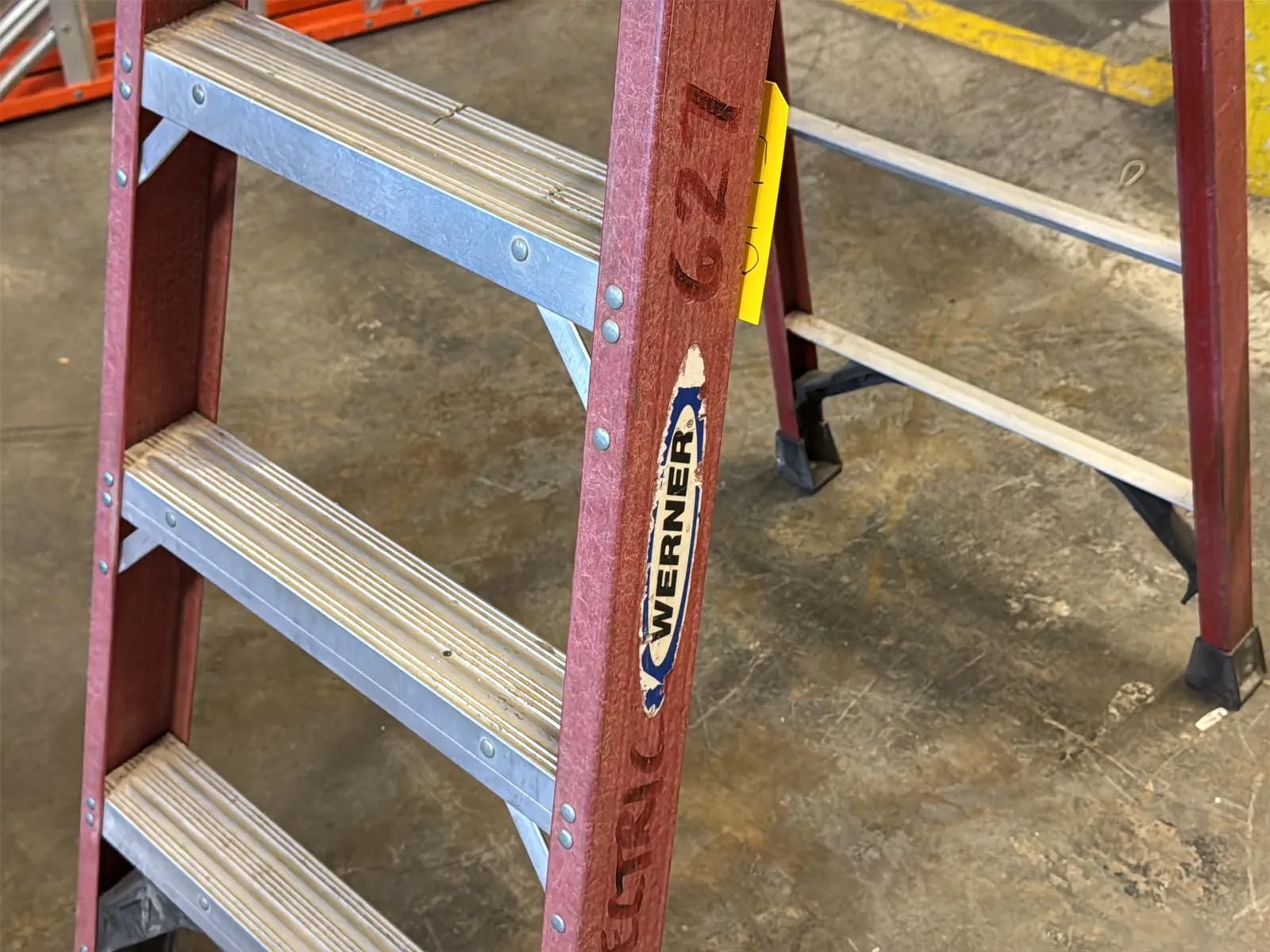 Werner 6’ Fiberglass Ladder, photo 5 of 6