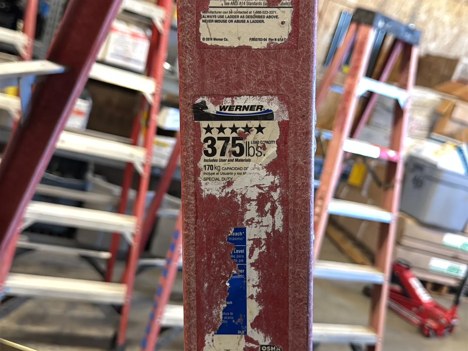 Werner 6’ Fiberglass Ladder, photo 6 of 6