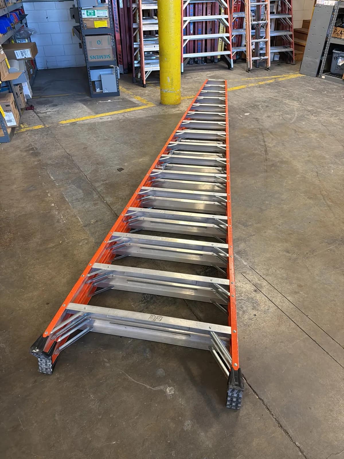 louisville-20-fiberglass-ladder-0e0fdb