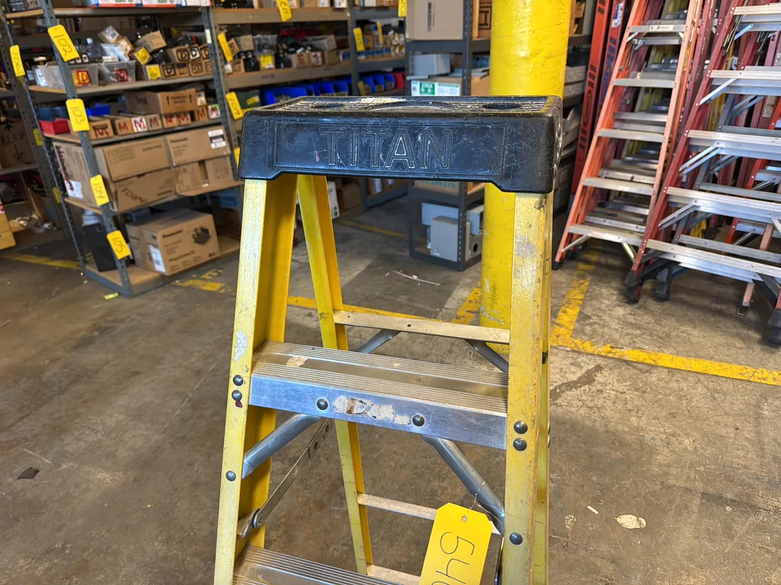 Titan 5’ Fiberglass Ladder, photo 2 of 4