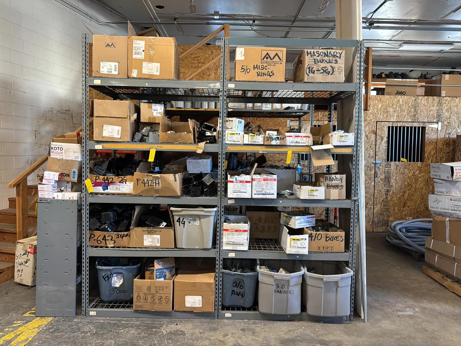 2-adjustable-racks-contents-not-included-mubmwxxq