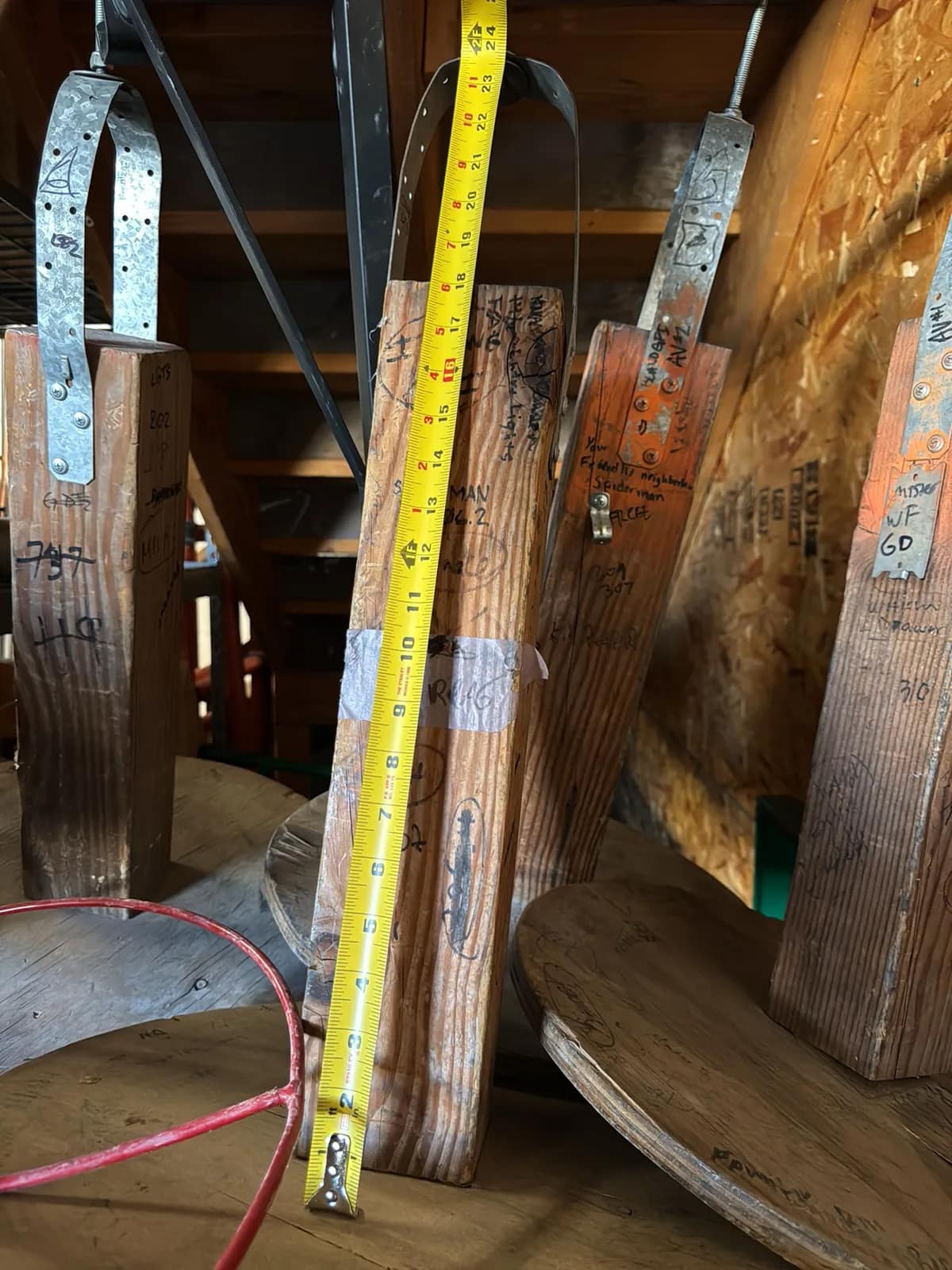 (6) Wire Holders, photo 4 of 5