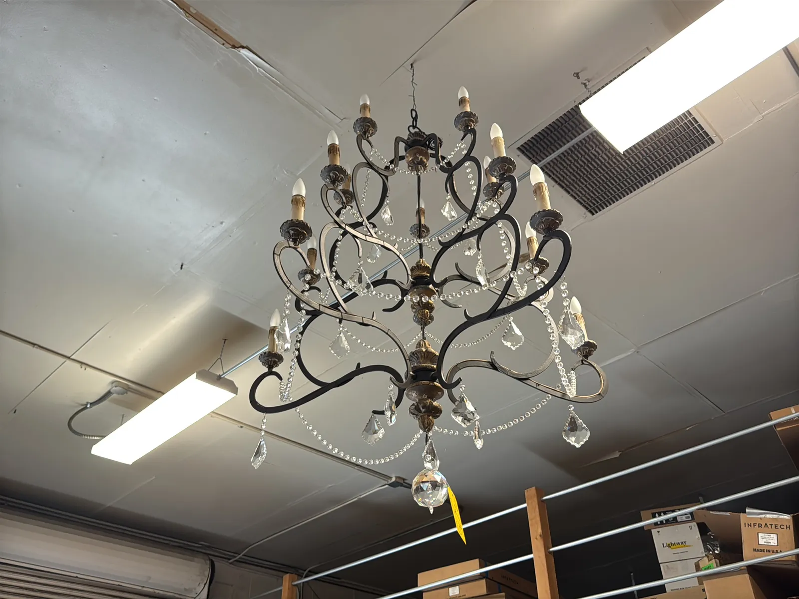 chandelier-089430