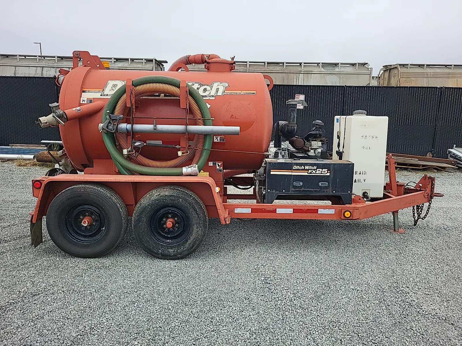 2011-ditch-witch-fx25-vacuum-excavator-trailer-mounted-mu7hjag9