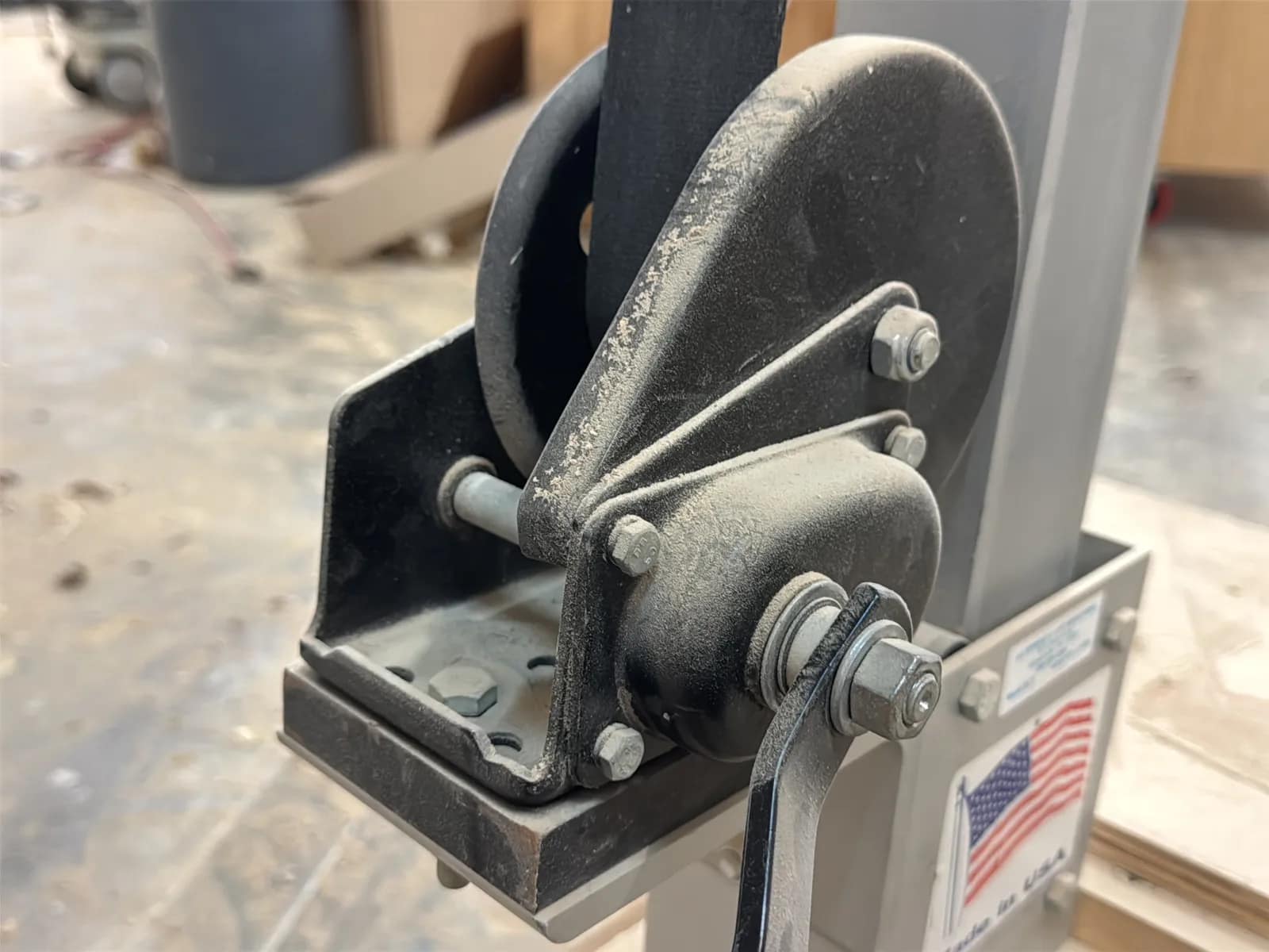 E-Z Spread n' Lift EZ1 1,200lb Capacity Hand Winch Lift, photo 5 of 7