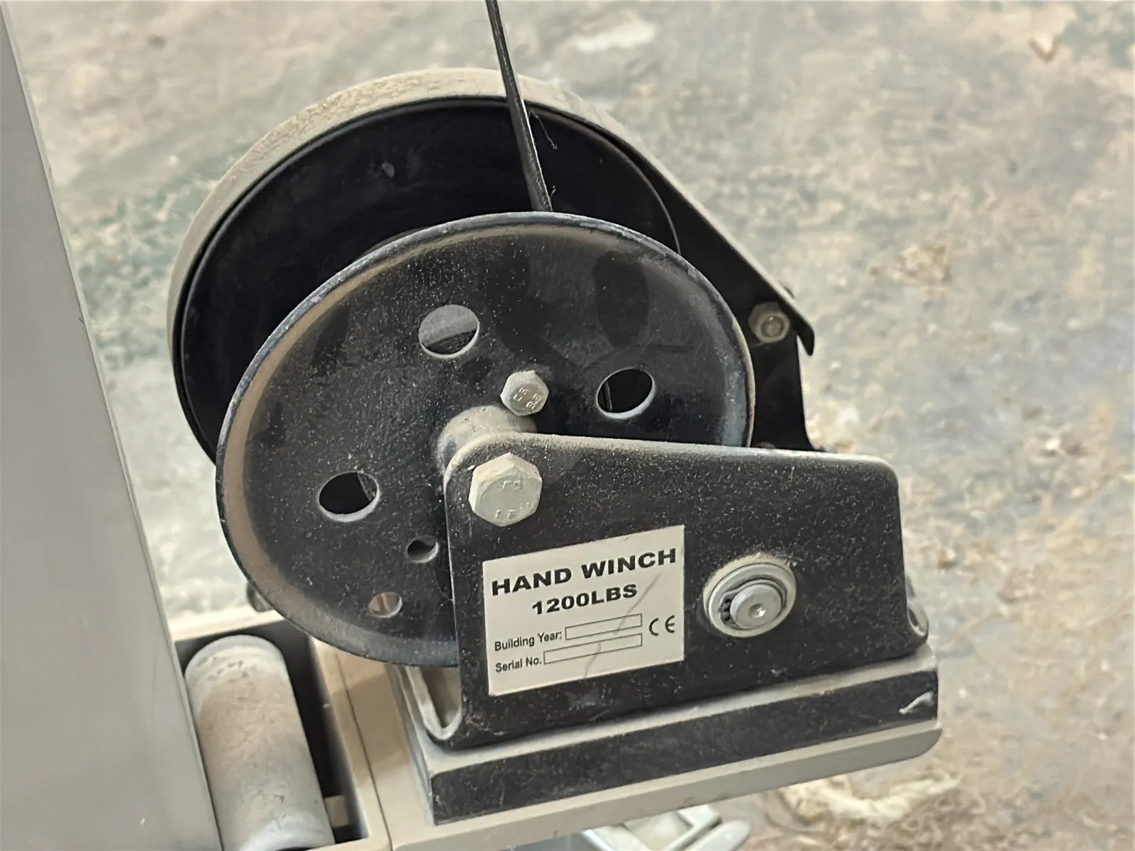 E-Z Spread n' Lift EZ1 1,200lb Capacity Hand Winch Lift, photo 3 of 7